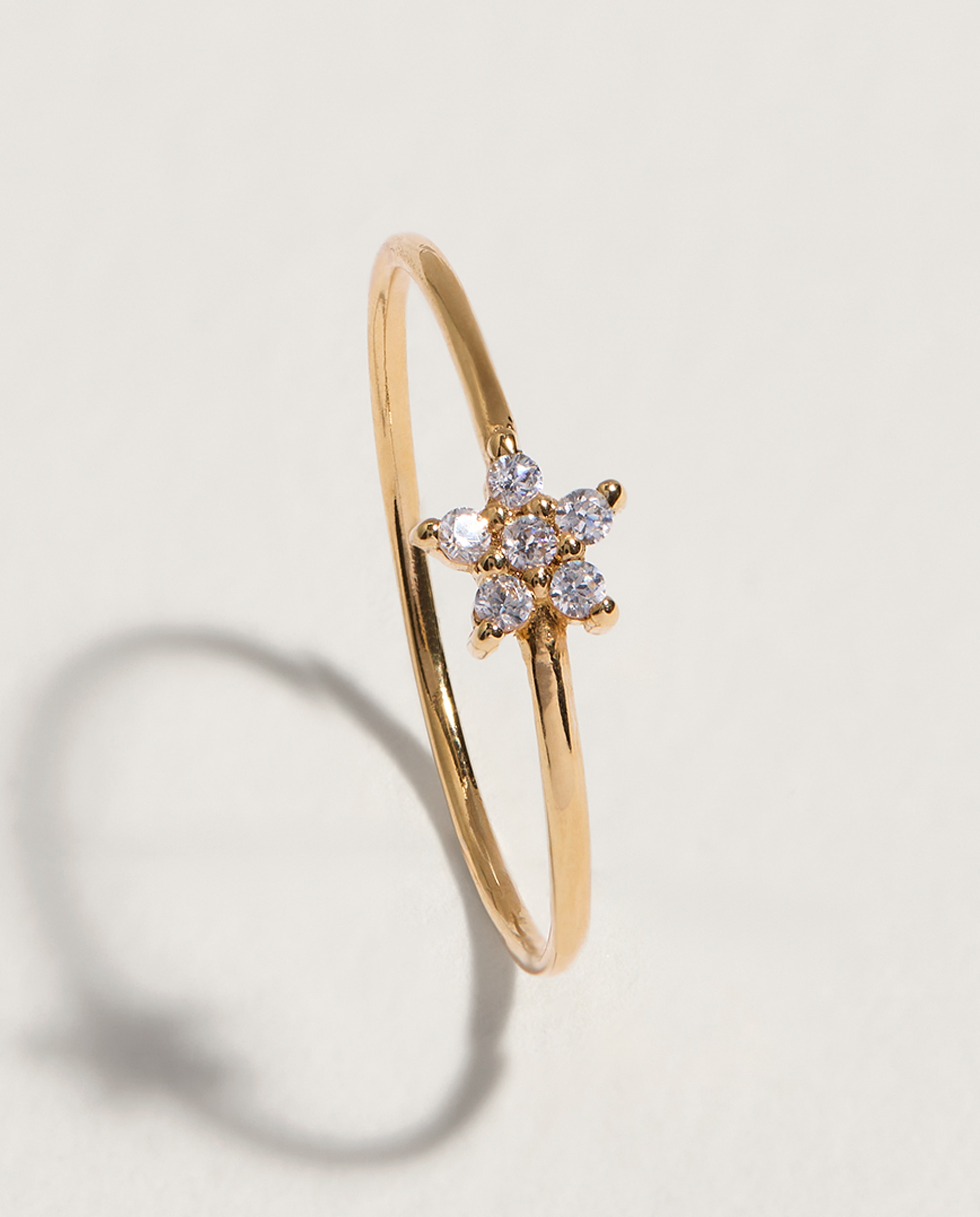Imagen 0 de Anillo de oro y circonita Blanco
