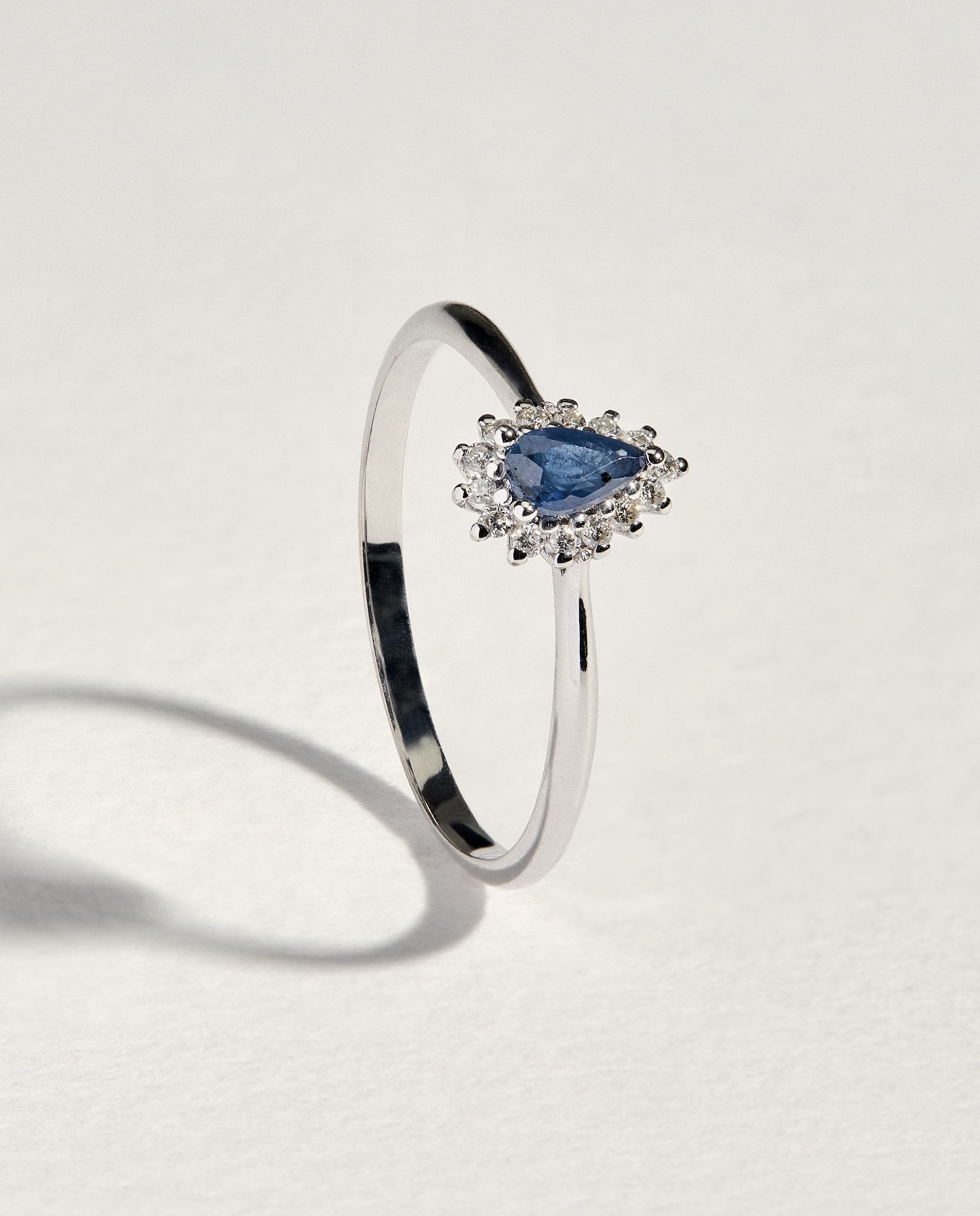 Anillo de oro con diamante y zafiro Azul El Corte Inglés Azul-1