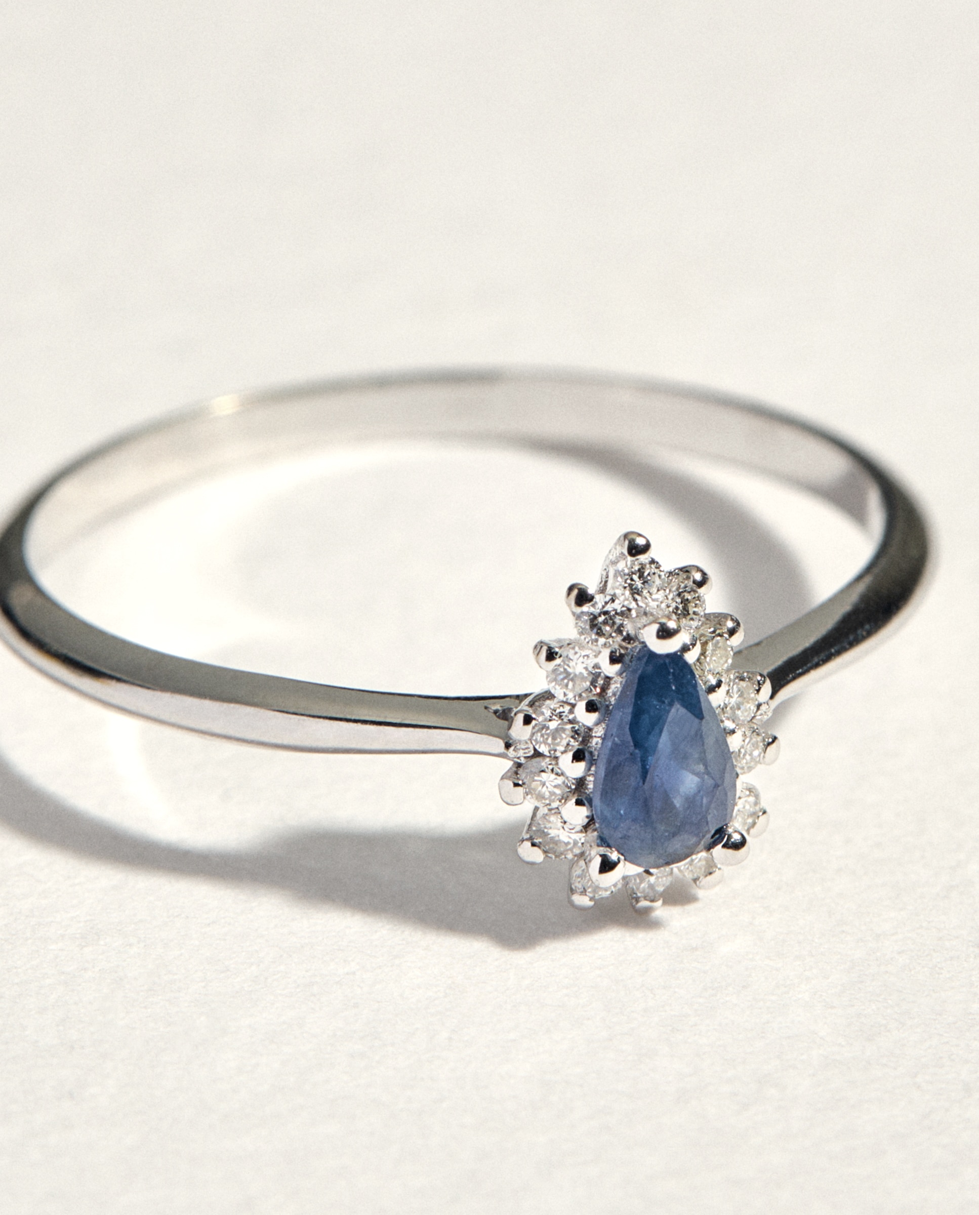 Anillo de oro con diamante y zafiro Azul El Corte Inglés Azul-2