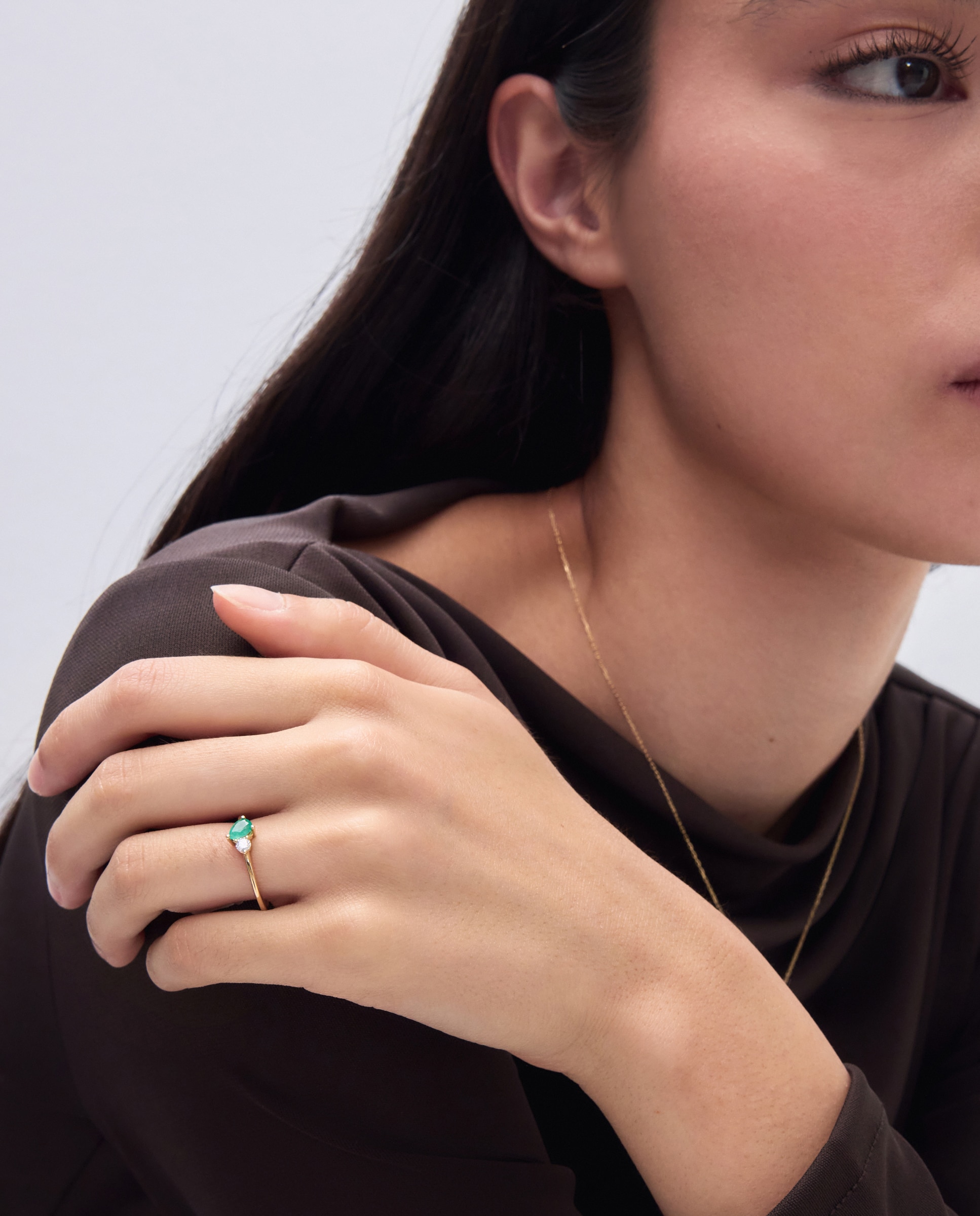 Anillo Tú y Yo de oro amarillo de 18K con esmeralda en talla pera y 1 diamante en talla brillante - El Corte Inglés - 300 Amarillo 300 Amarillo-5