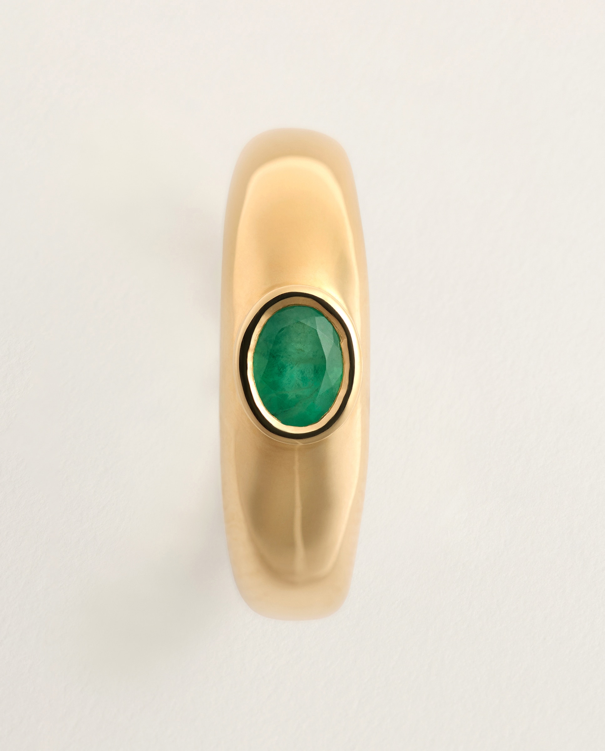 Anillo de oro amarillo de 18k con esmeralda en talla oval de 0.40ct. - El Corte Inglés - 300 Amarillo 300 Amarillo-3