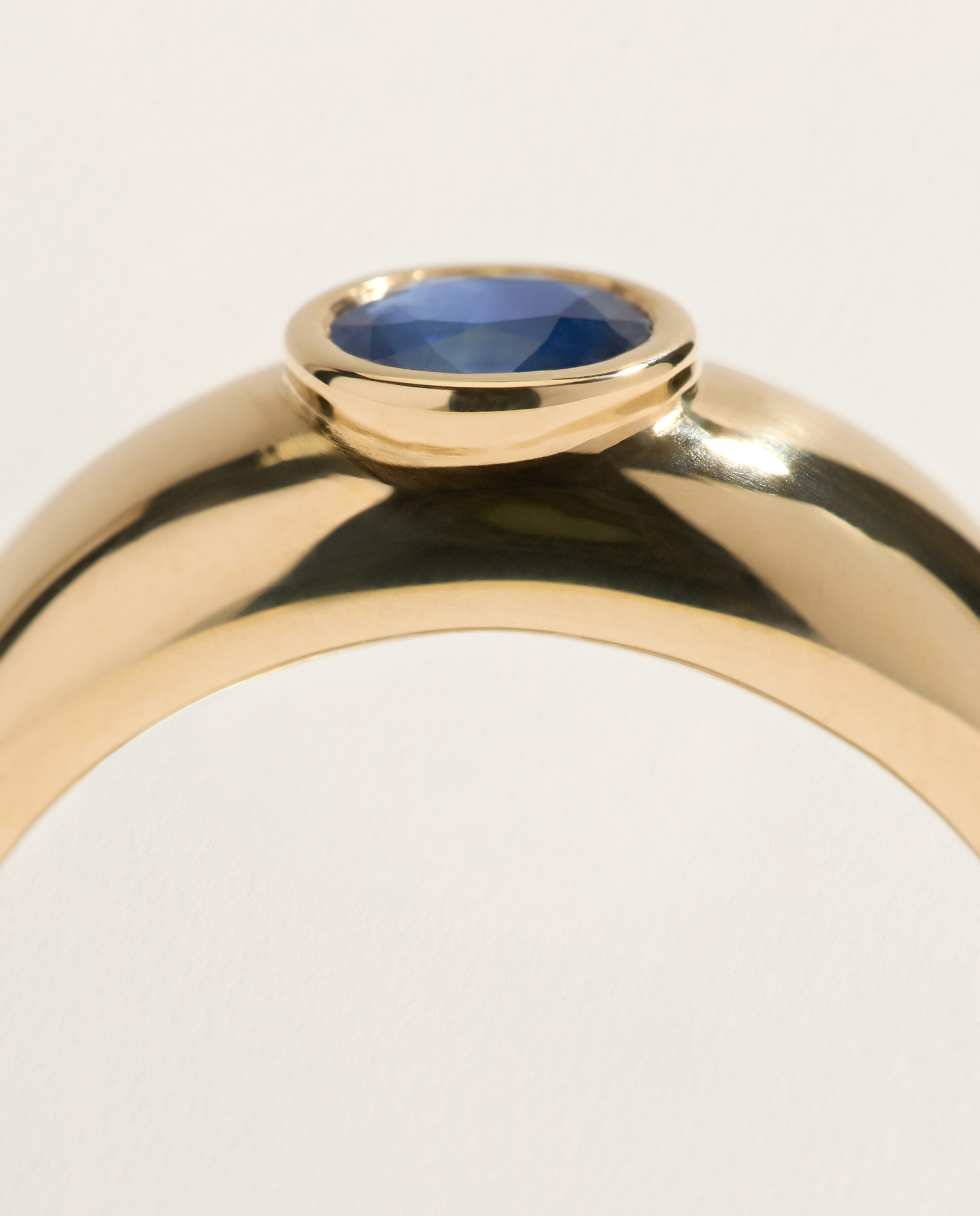 Anillo de oro amarillo de 18k con zafiro en talla oval de 0.40ct. - El Corte Inglés - 300 Amarillo 300 Amarillo-4