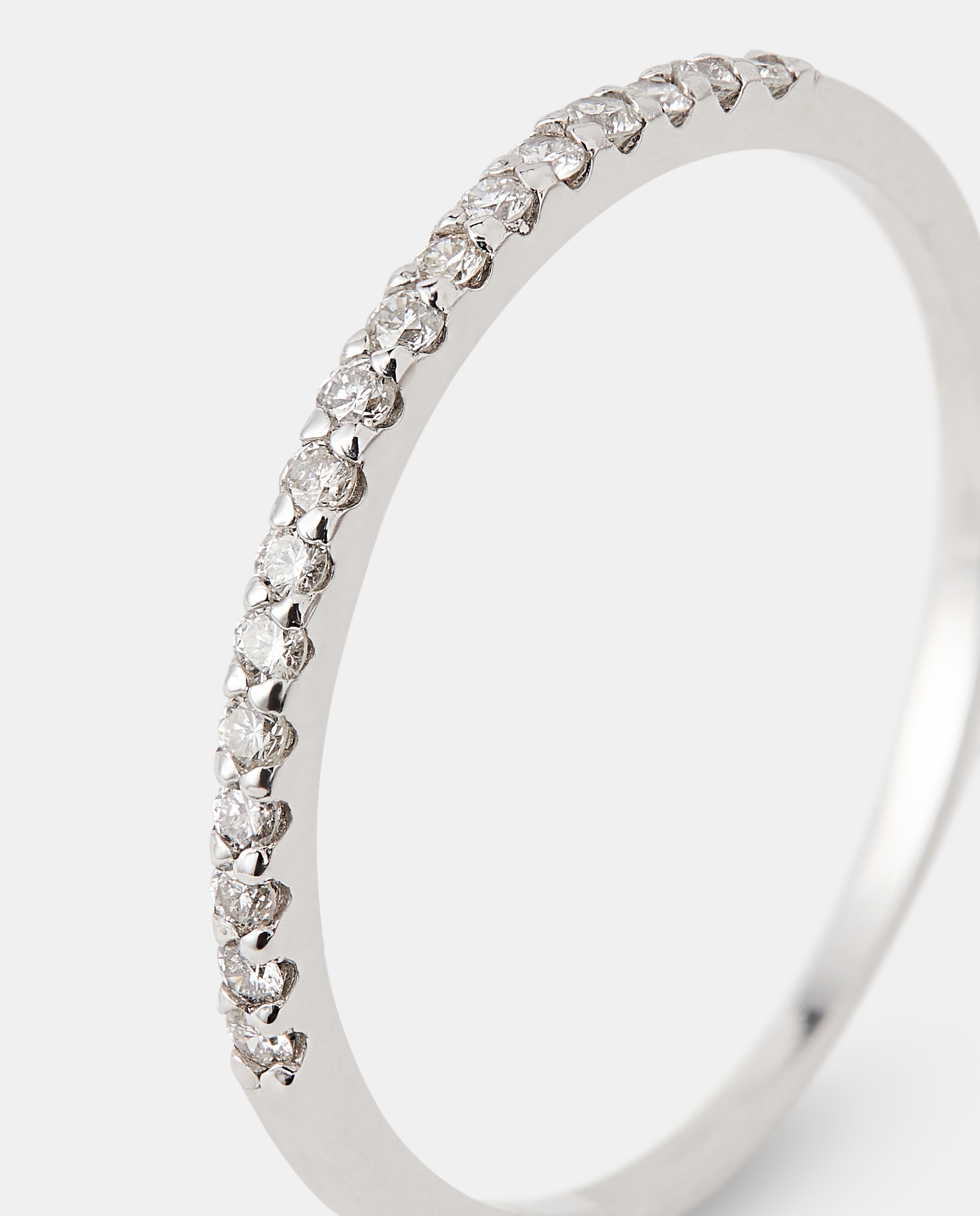 Meia Aliança de Ouro e Diamantes Branco-2