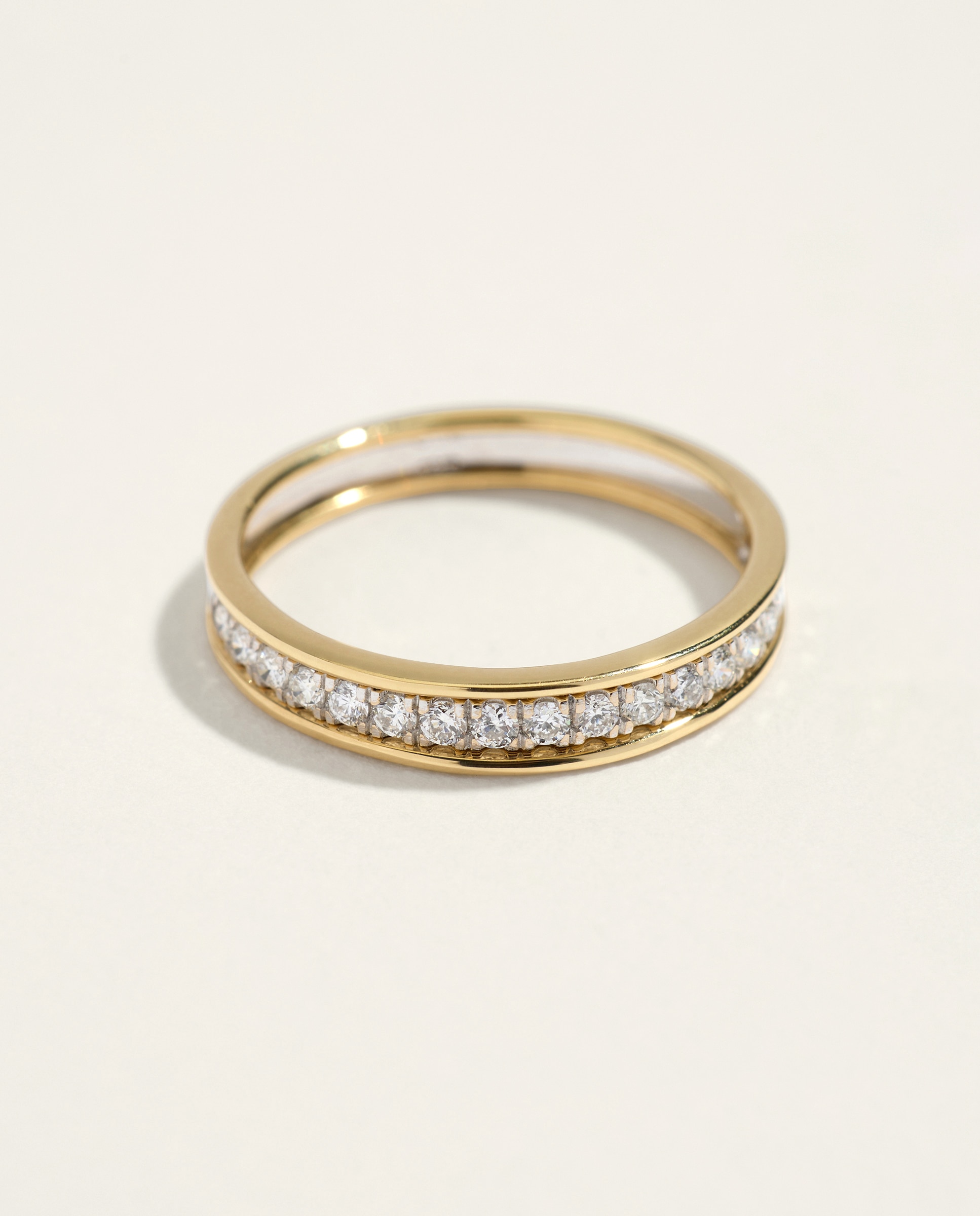 Alianza bicolor de 18k con diamantes en talla brillante con un total de 0,25ct - El Corte Inglés - Multicolor Multicolor-2