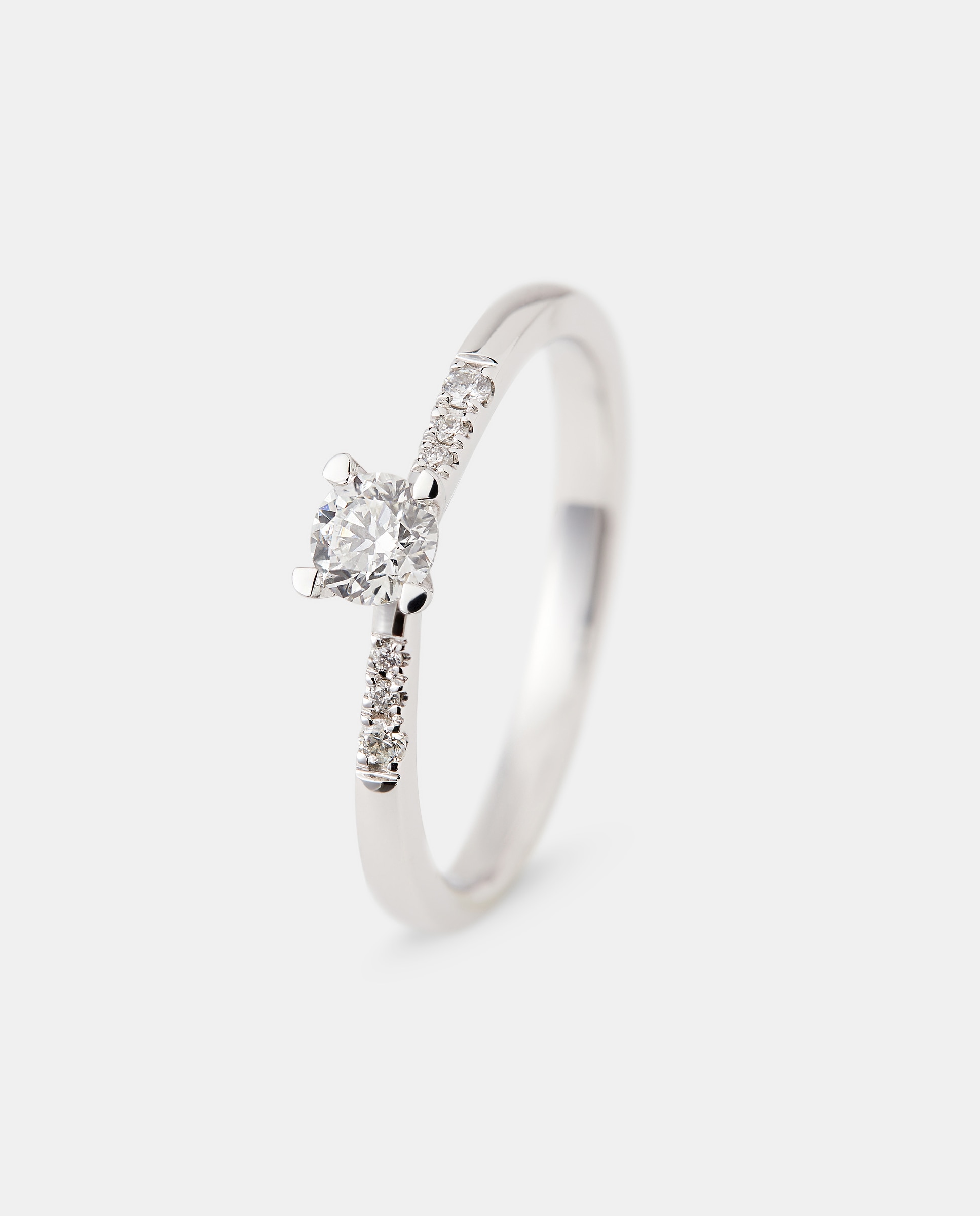 Imagem 0 de Anel Solitário de Ouro Branco