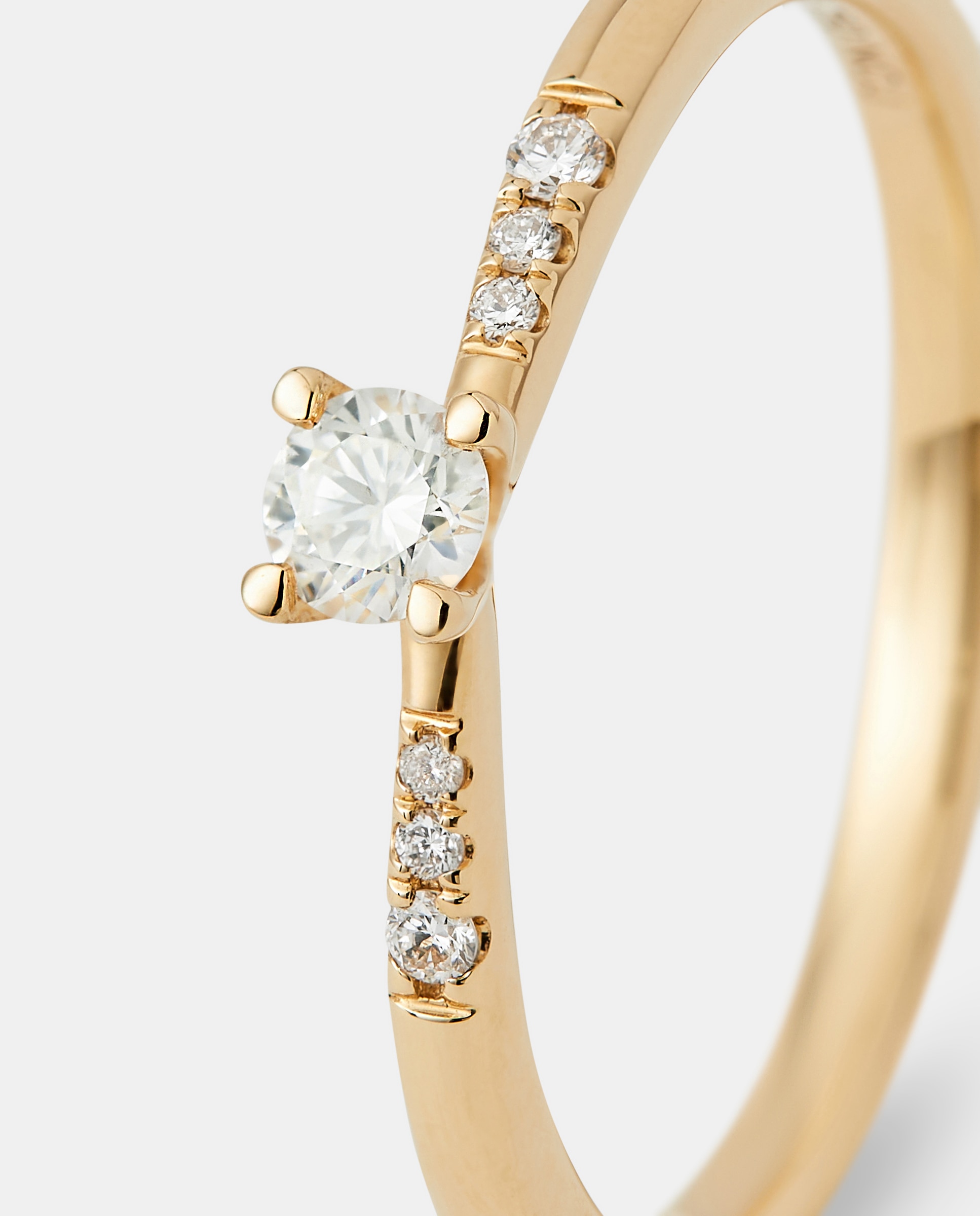 Anel de Ouro com Diamante Solitário Branco-2