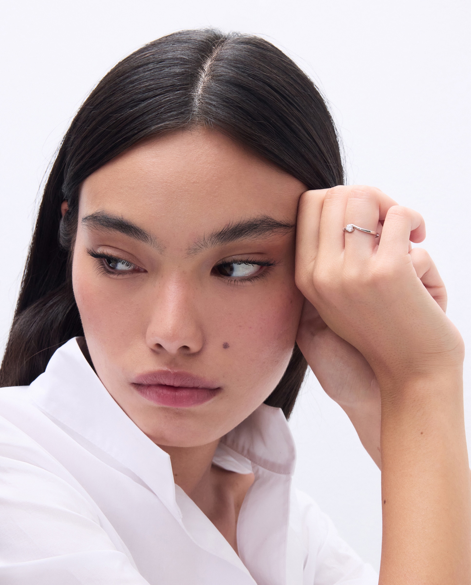 Anillo solitario de oro blanco de 18K con diamante en talla brillante de 0,15ct - El Corte Inglés - Plata Plata-5