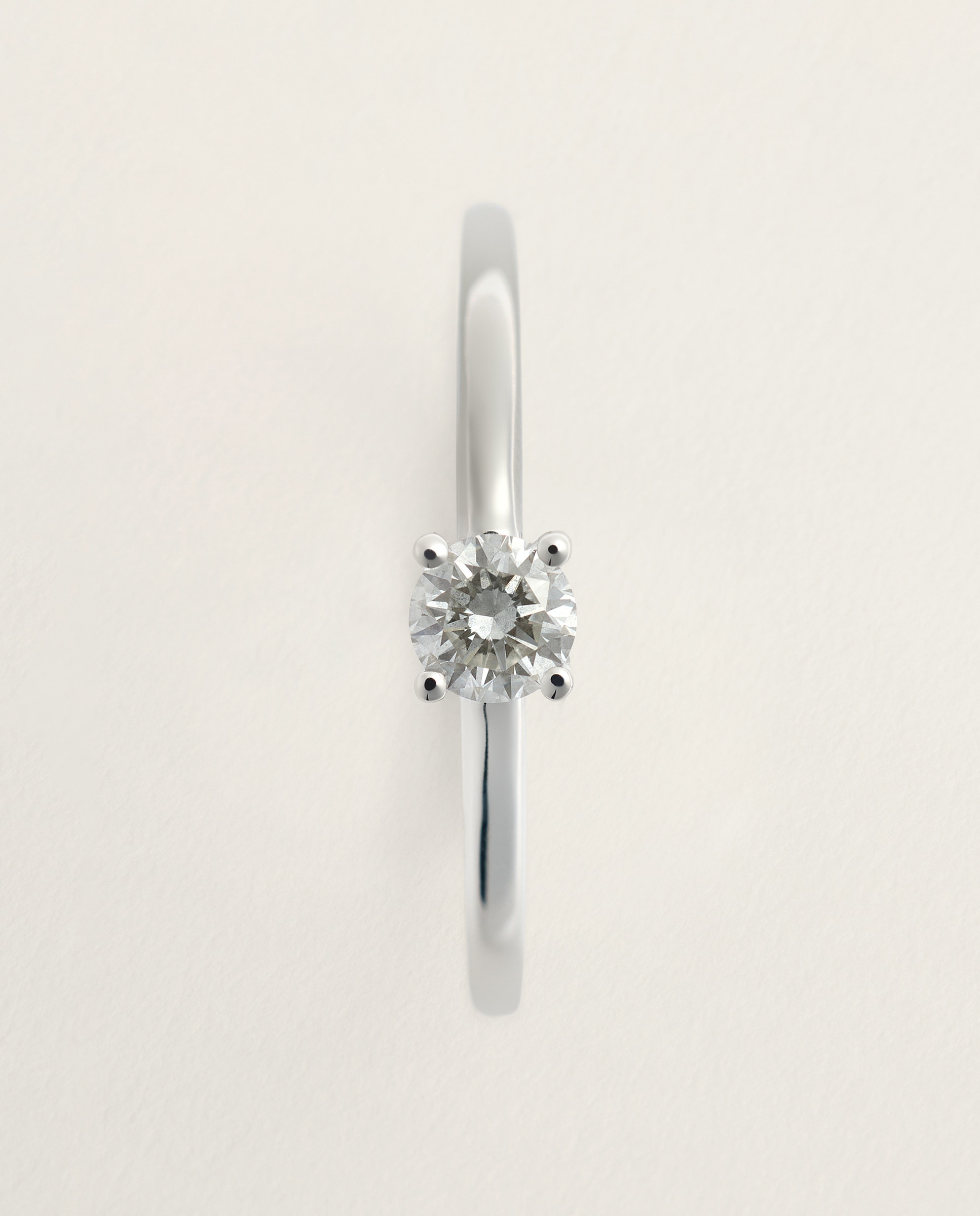 Anillo solitario de oro blanco de 18k con diamantes en talla brillante con un peso total de 0,20ct - El Corte Inglés - Plata Plata-3
