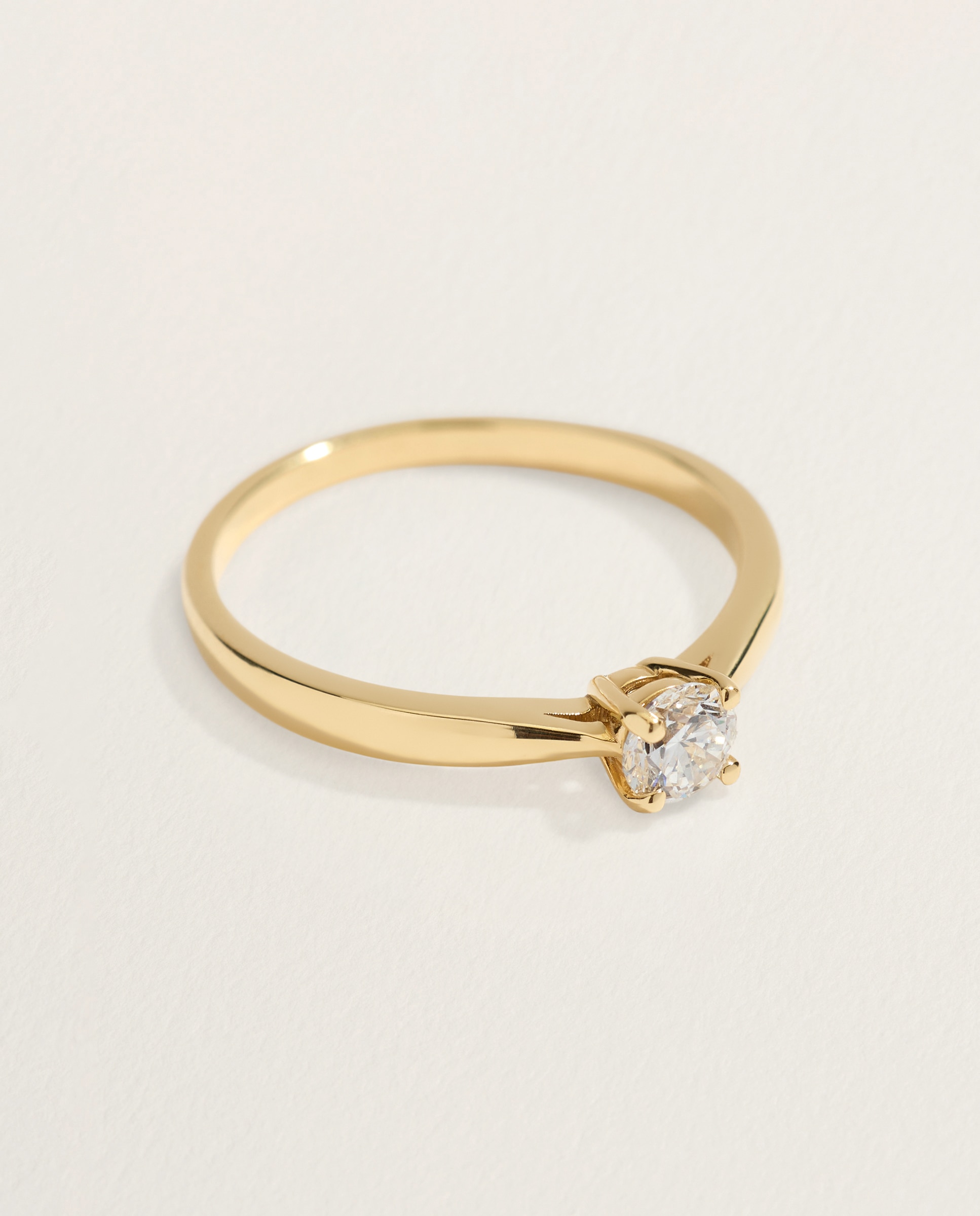 Anillo solitario de oro amarillo de 18k con diamante en talla brillante de 0,30ct - El Corte Inglés - 300 Amarillo 300 Amarillo-2