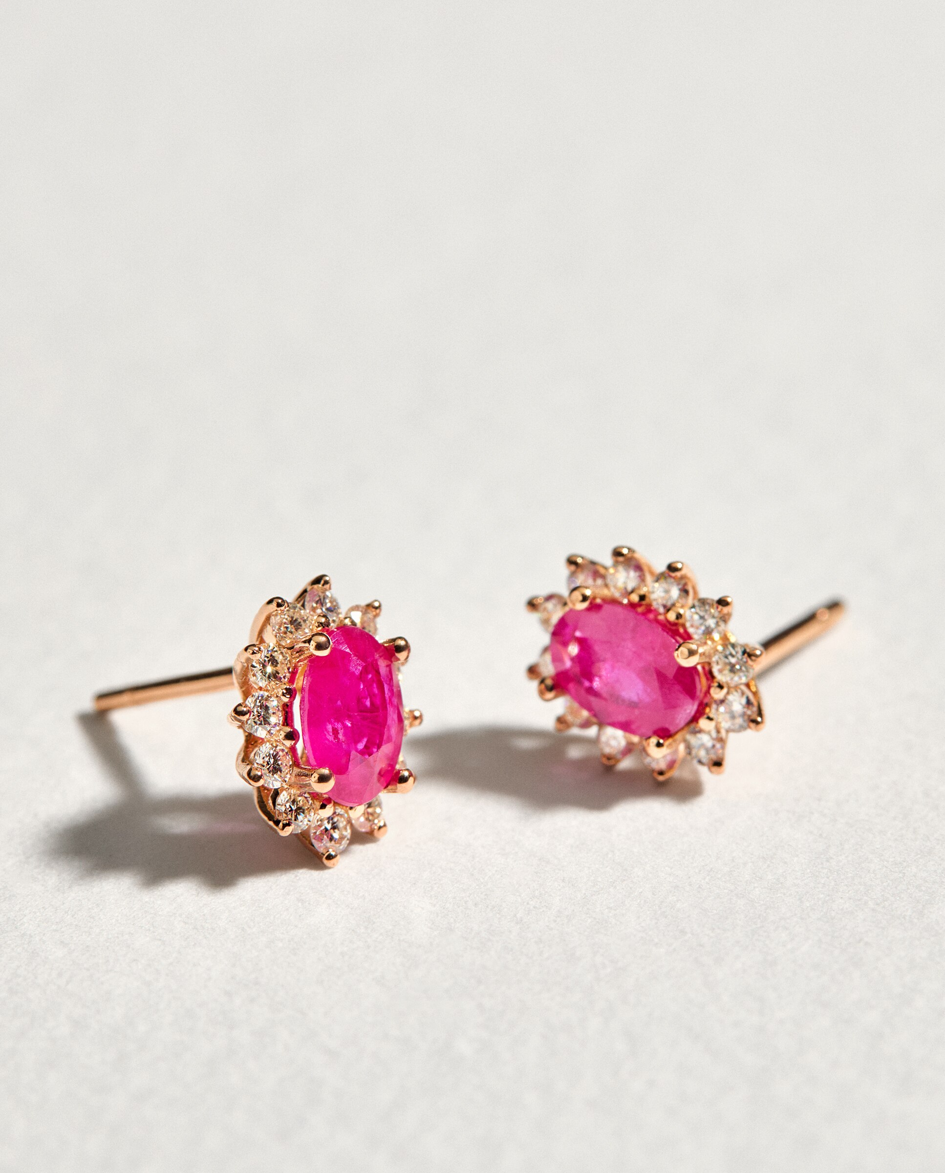 Pendientes de oro con diamante y rubí - El Corte Inglés - Rojo Rojo-2