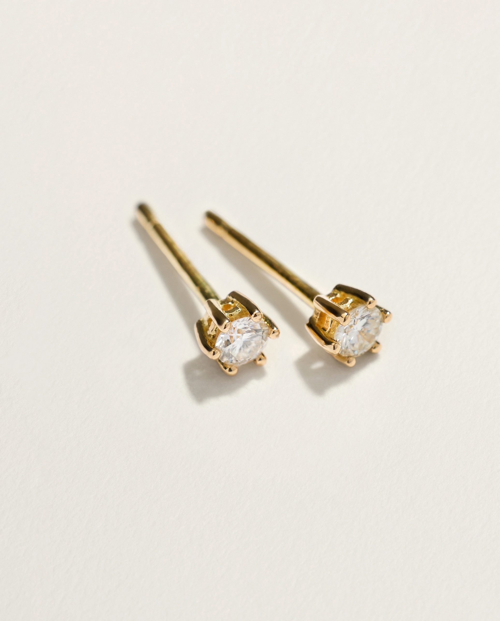 Pendientes en oro amarillo de 18k con diamantes en talla brillante con un peso total de 0,14ct - El Corte Inglés - 300 Amarillo 300 Amarillo-2