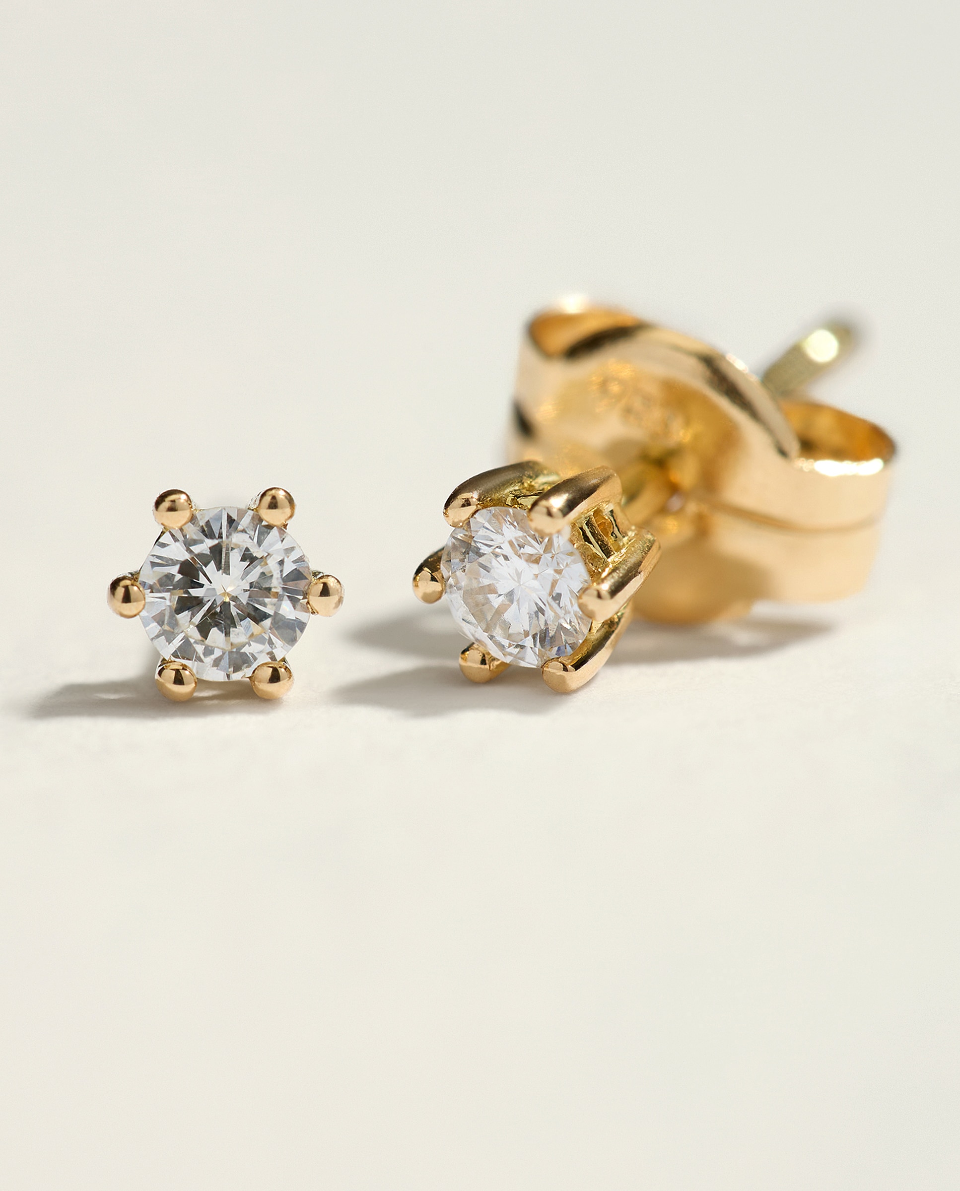 Pendientes en oro amarillo de 18k con diamantes en talla brillante con un peso total de 0,14ct - El Corte Inglés - 300 Amarillo 300 Amarillo-3