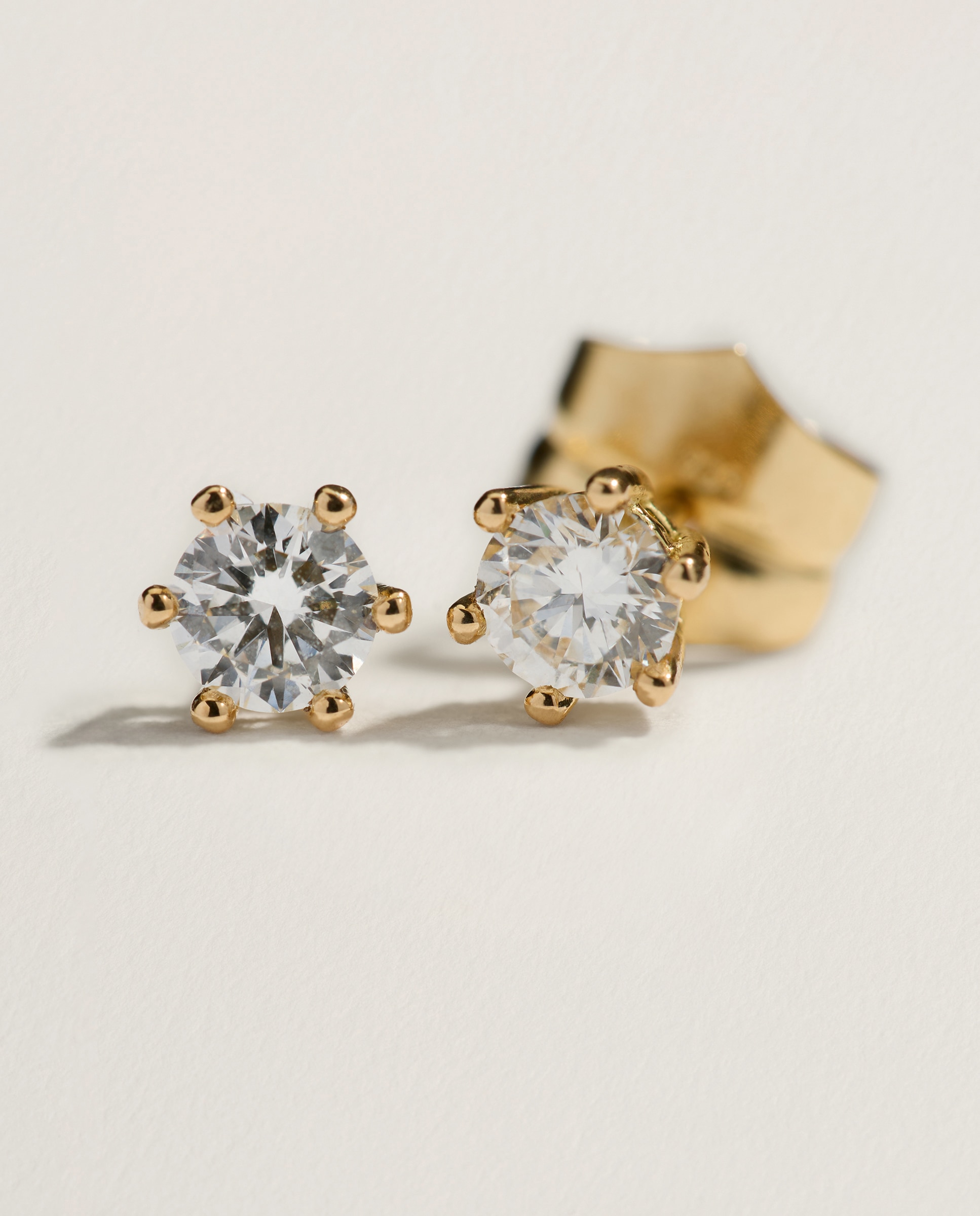 Pendientes en oro amarillo de 18k con diamantes en talla brillante con un peso total de 0,40ct - El Corte Inglés - 300 Amarillo 300 Amarillo-3