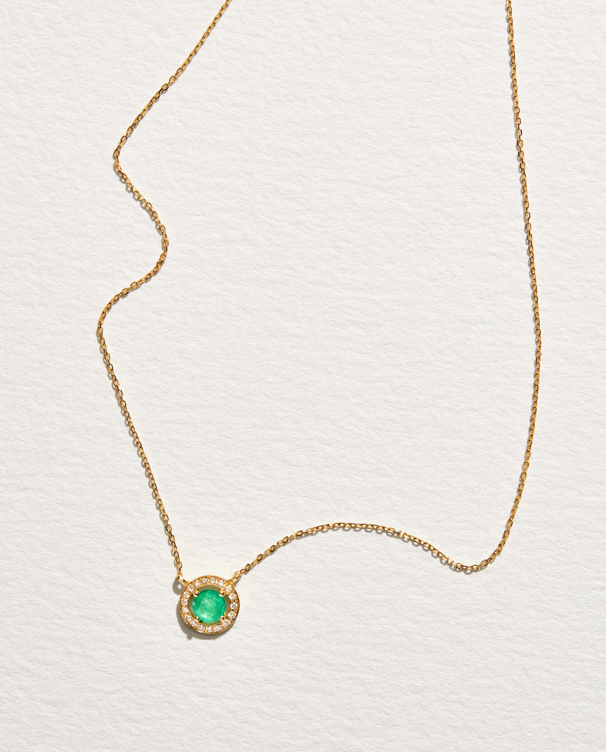 Imagen 1 de Colgante de oro con diamante y esmeralda Verde