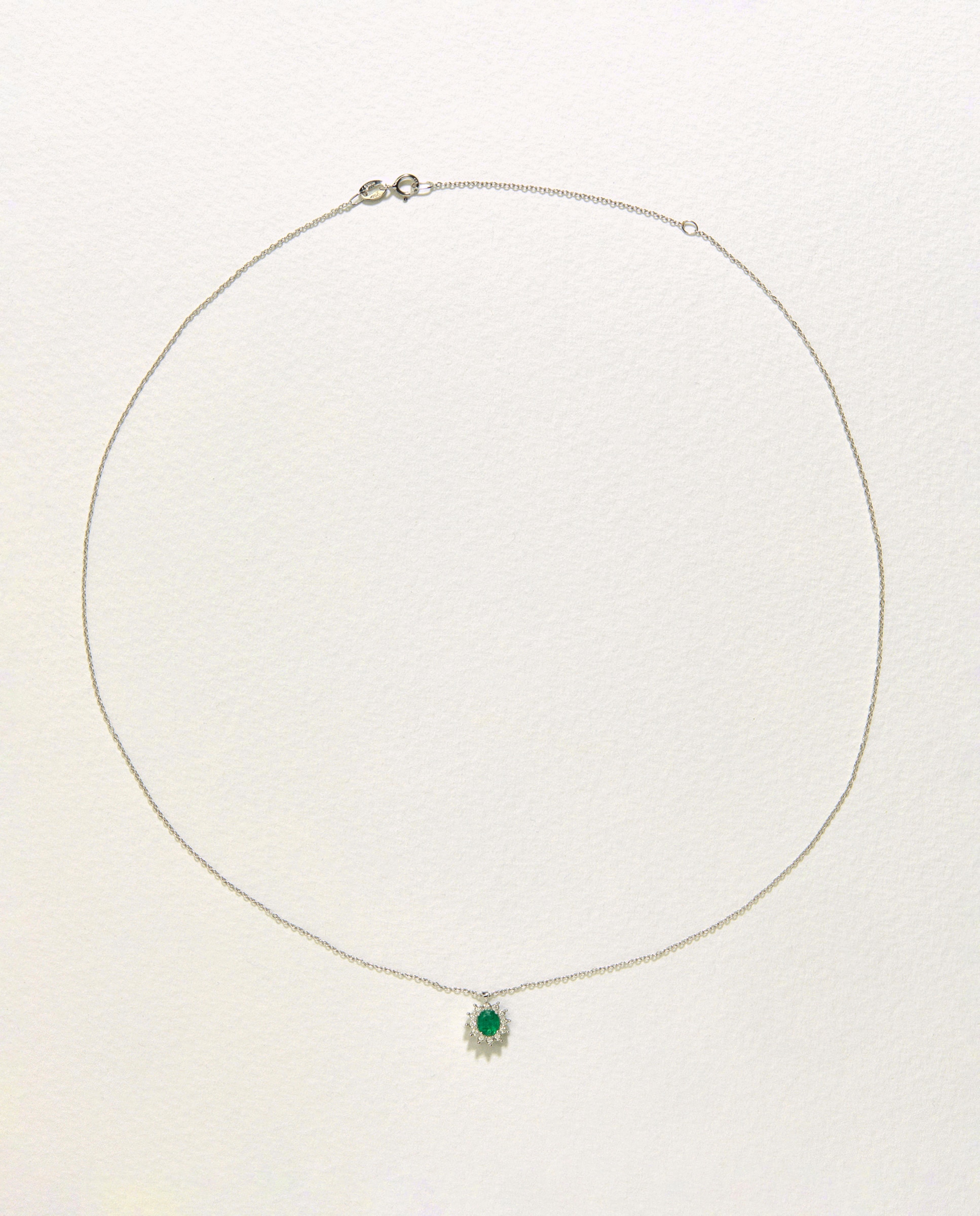 Imagen 1 de Colgante de oro con diamante y esmeralda Verde