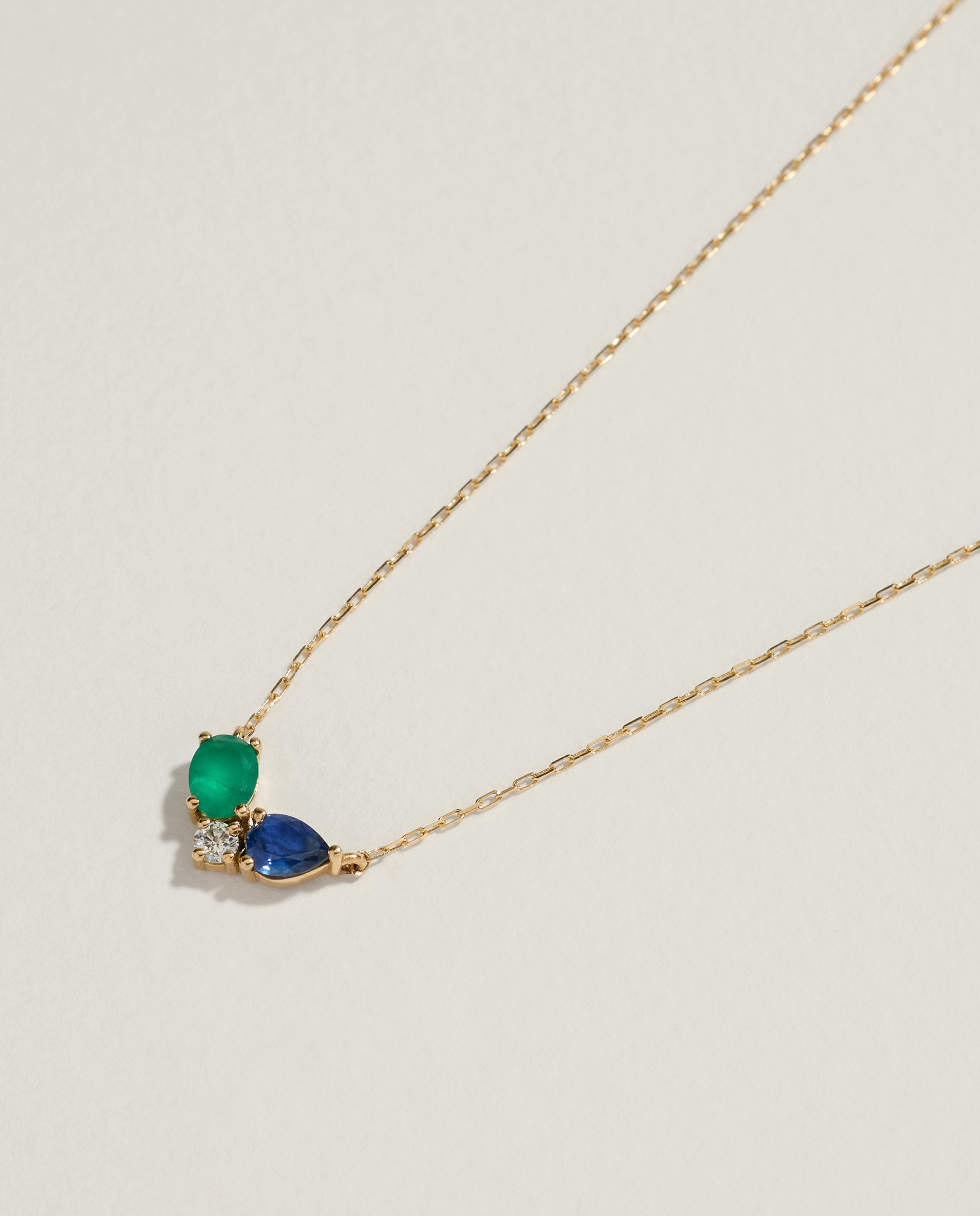 Colgante cadena de oro amarillo de 18K con zafiro, esmeralda y diamante - El Corte Inglés - 300 Amarillo 300 Amarillo-3