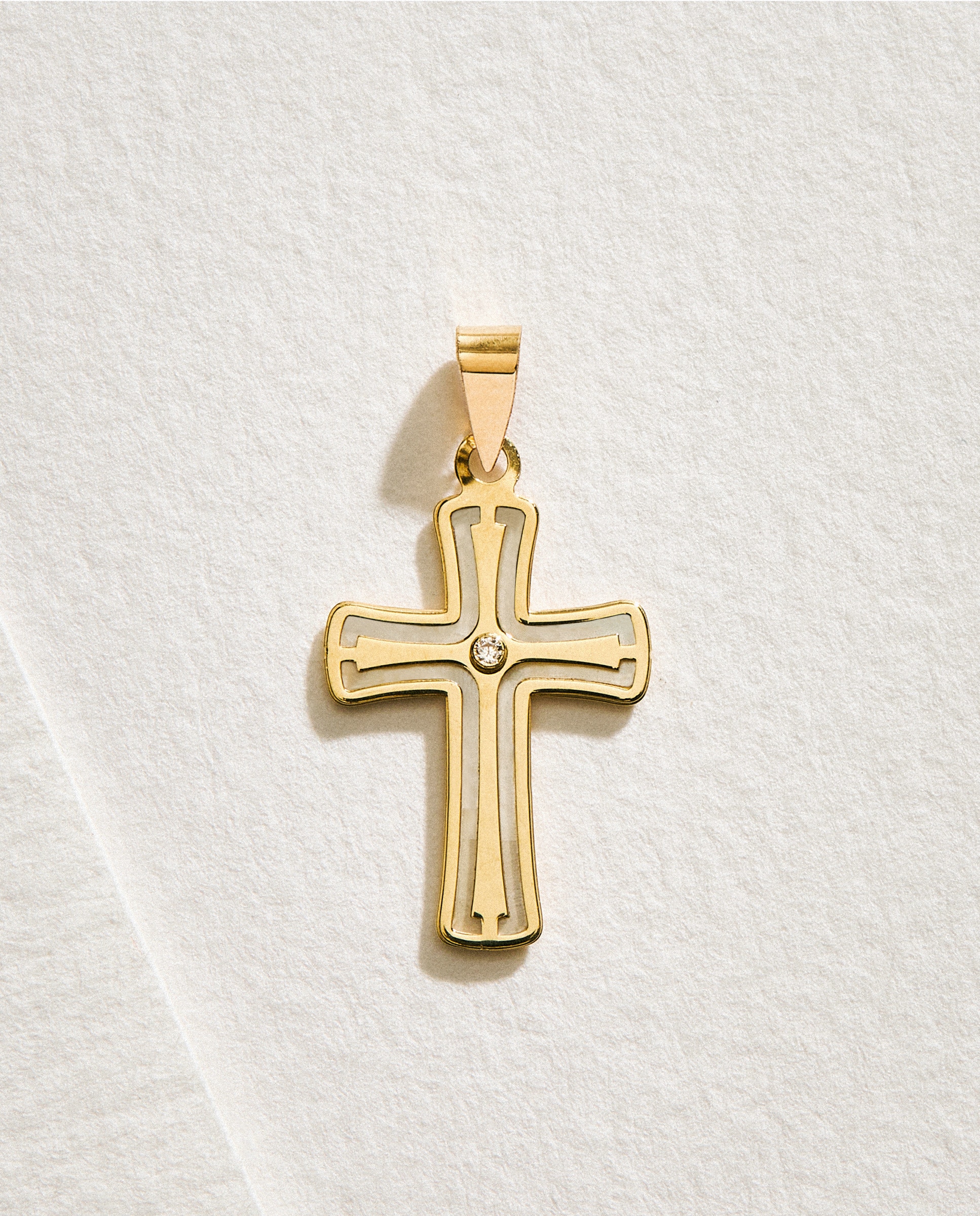 Imagen 0 de Colgante Cruz de oro y nácar Blanco