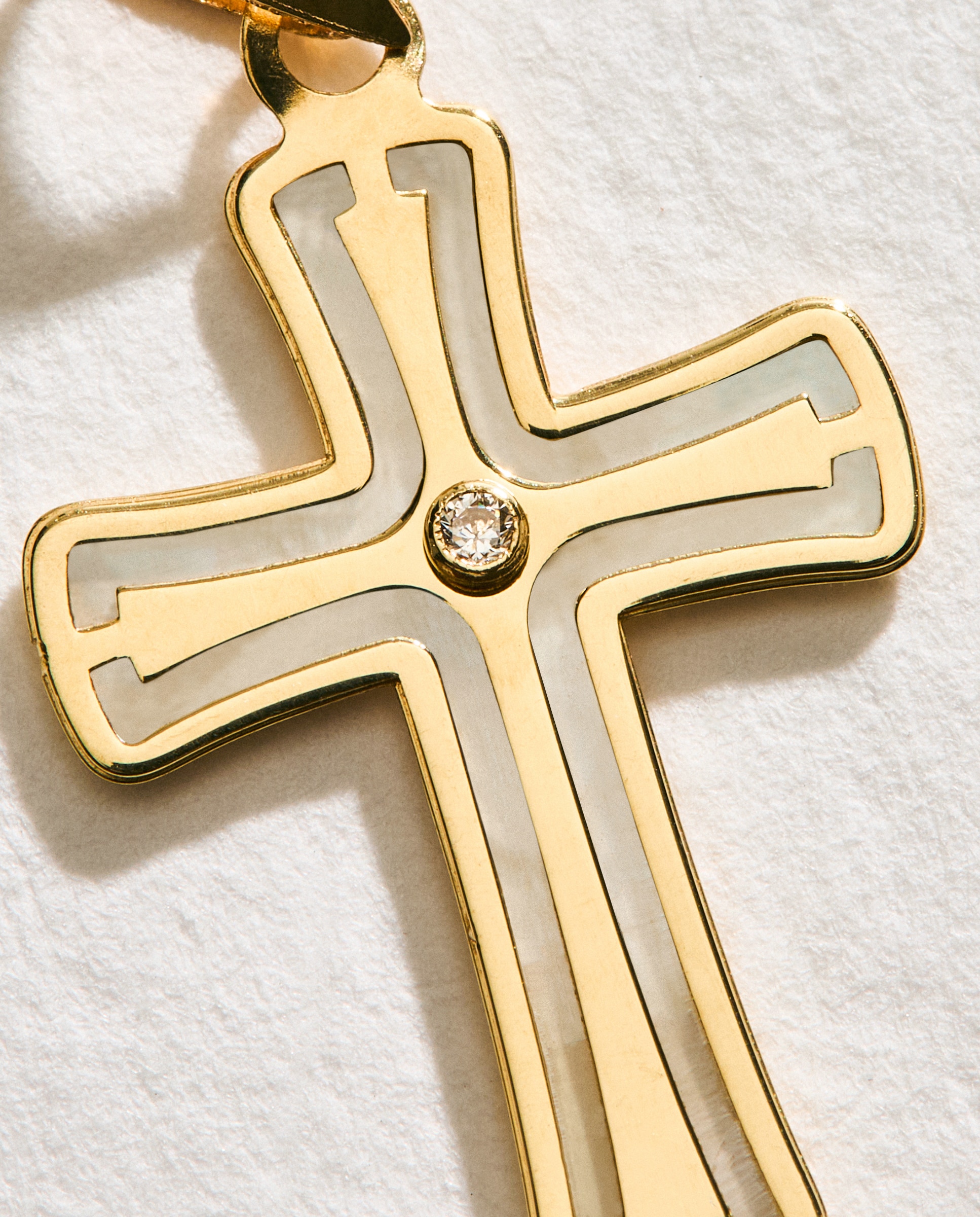 Colgante Cruz de oro y nácar - El Corte Inglés - Blanco Blanco-2