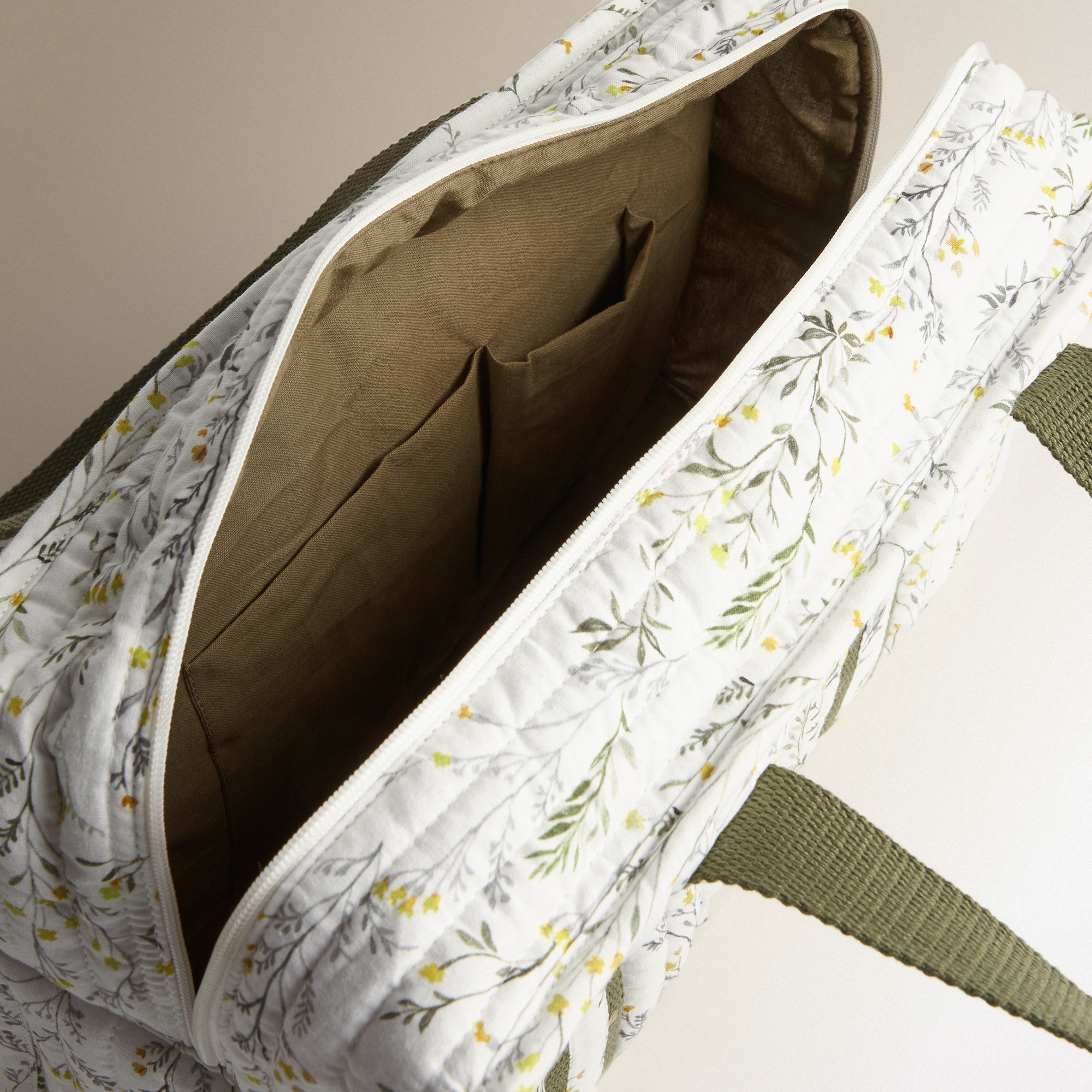 Bolsa Multifunções com Estampado Floral Verde-3