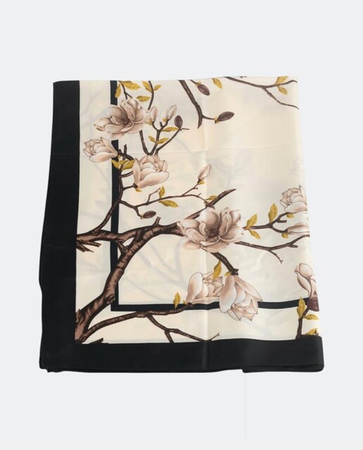 Imagem 0 de Lenço Quadrado de Poliéster de Estampado Floral, Acessório Ligeiro e Elegante