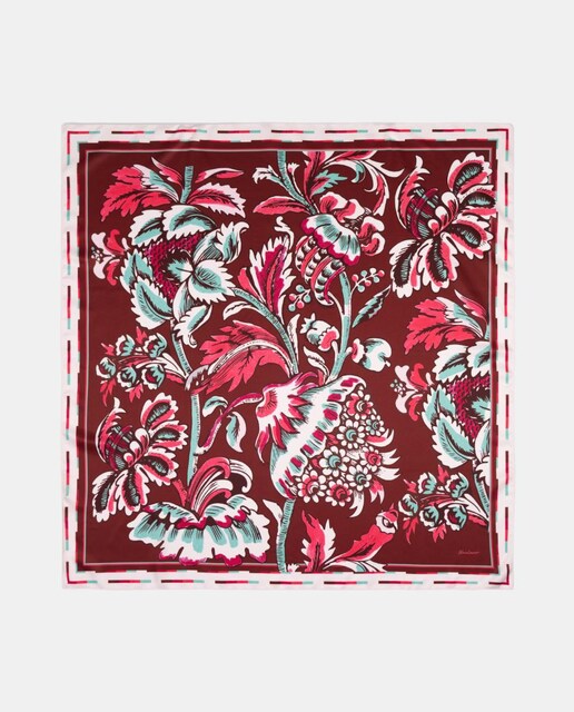 Imagem 0 de Lenço em Formato Carré com Estampado Floral Versalles e Acabamento de Aquarela.