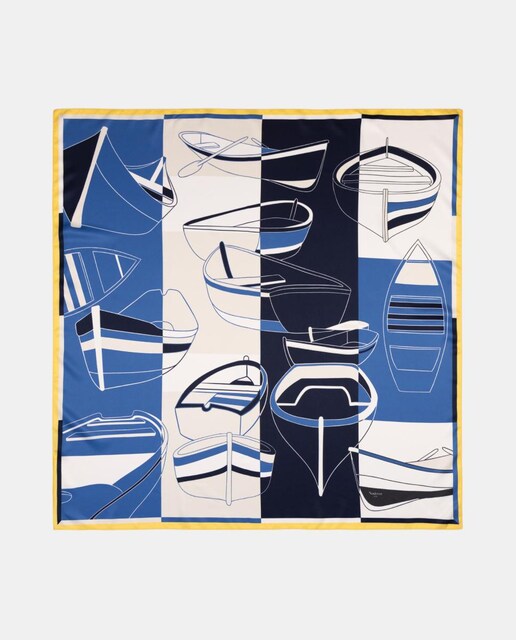 Imagem 0 de Lenço em Formato Carré com Estampado de Perfis de Barcos Marinheiros Típicos.
