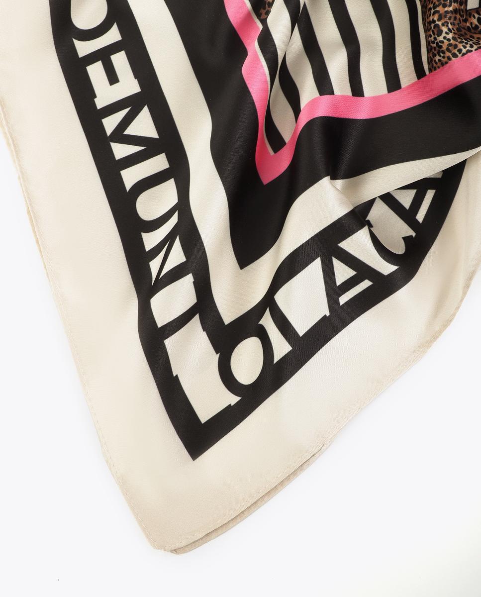 Lenço Acetinado com Estampado às Riscas Preto-5