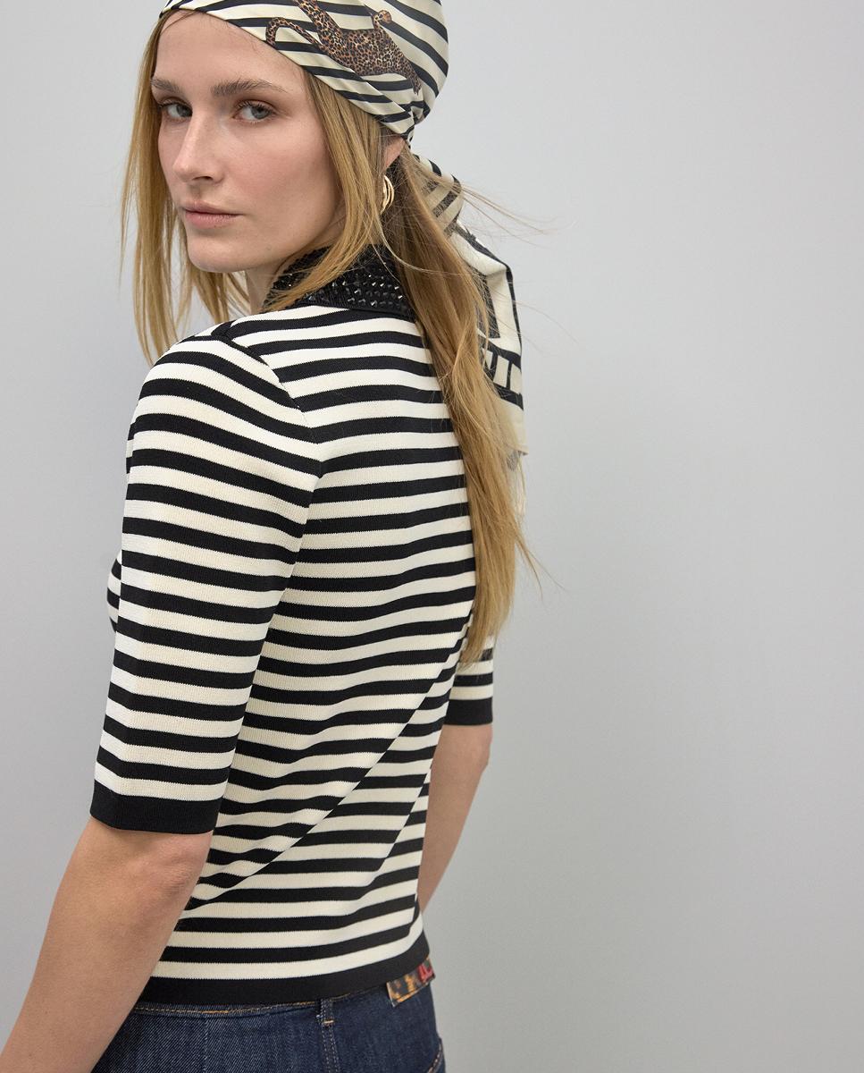 Lenço Acetinado com Estampado às Riscas Preto-6