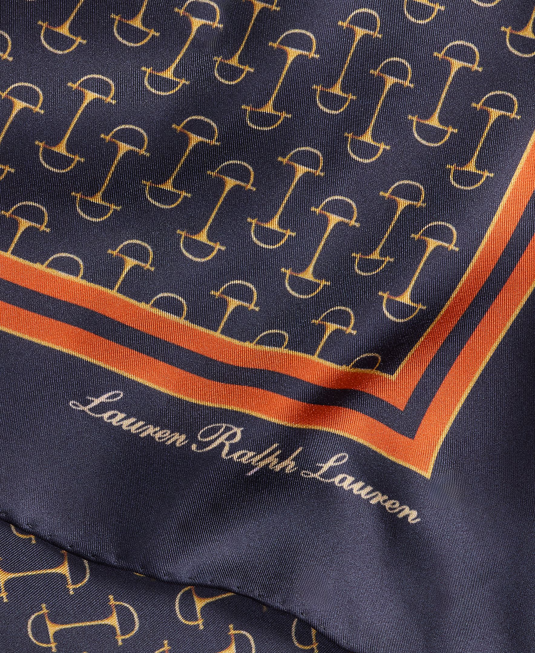 Lenço de seda estampado. Castanho-2