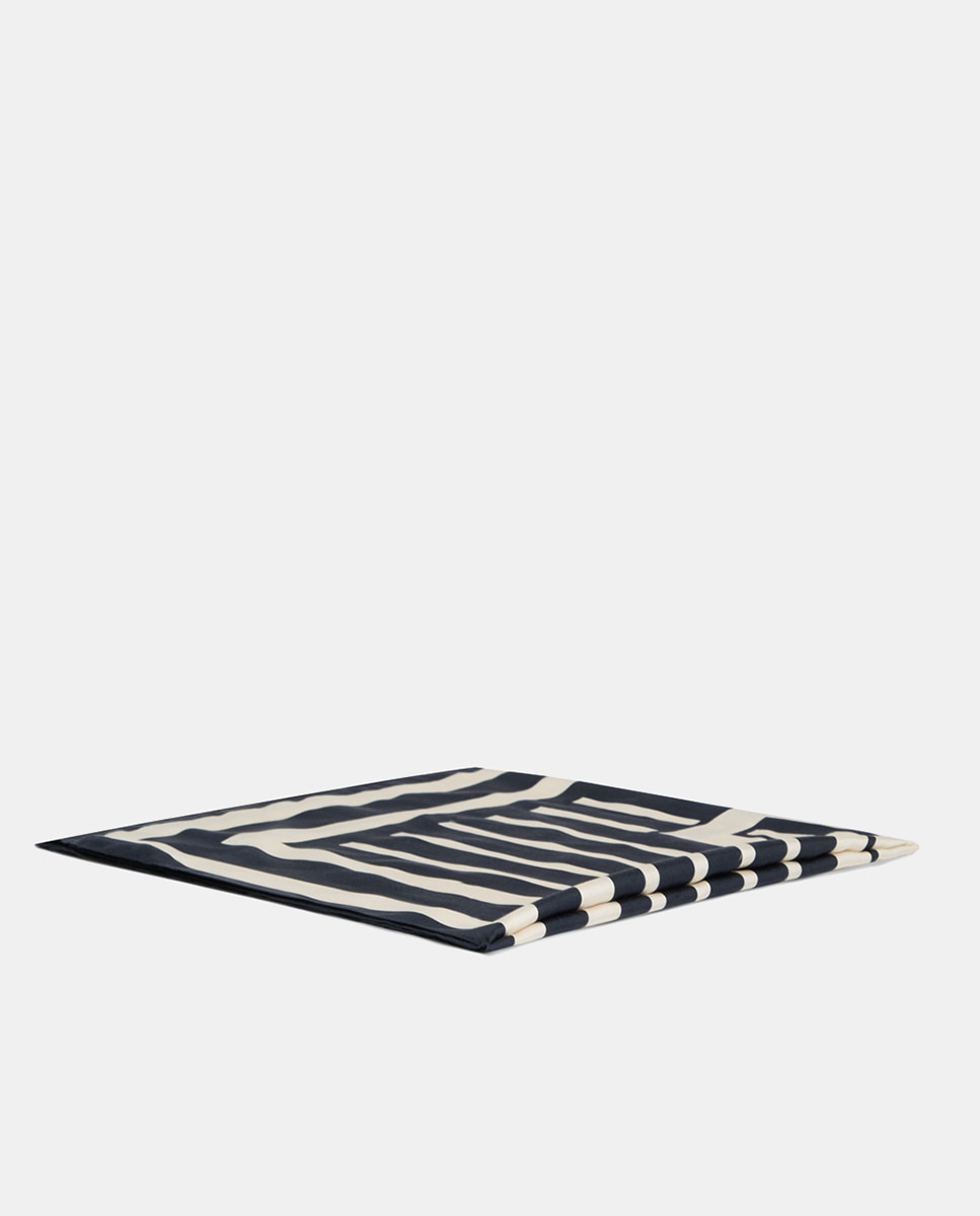 Lenço Tipo Bandana com Logótipo TH Azul-marinho-3