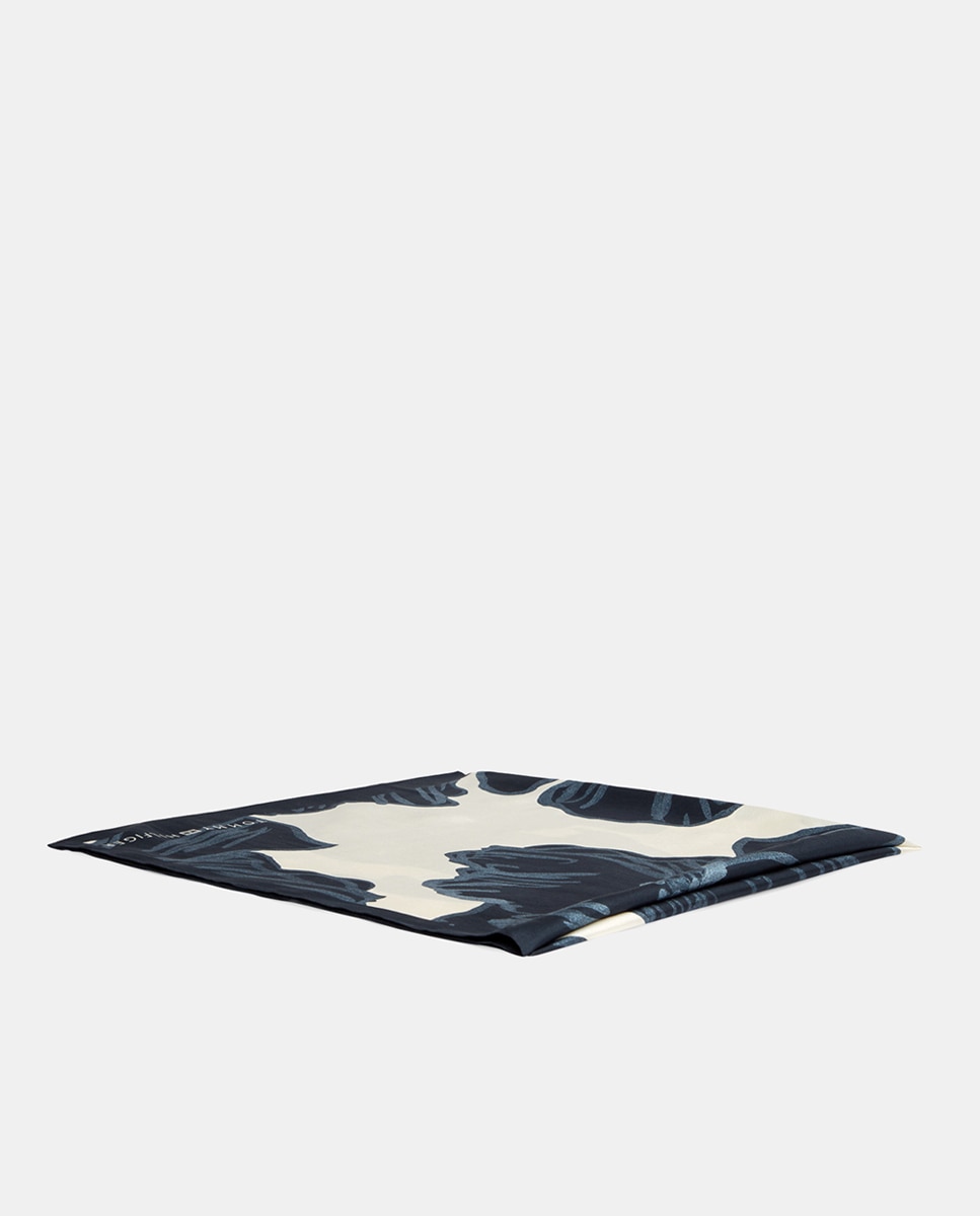 Lenço Tipo Bandana com Estampado Floral TH Azul-marinho-3