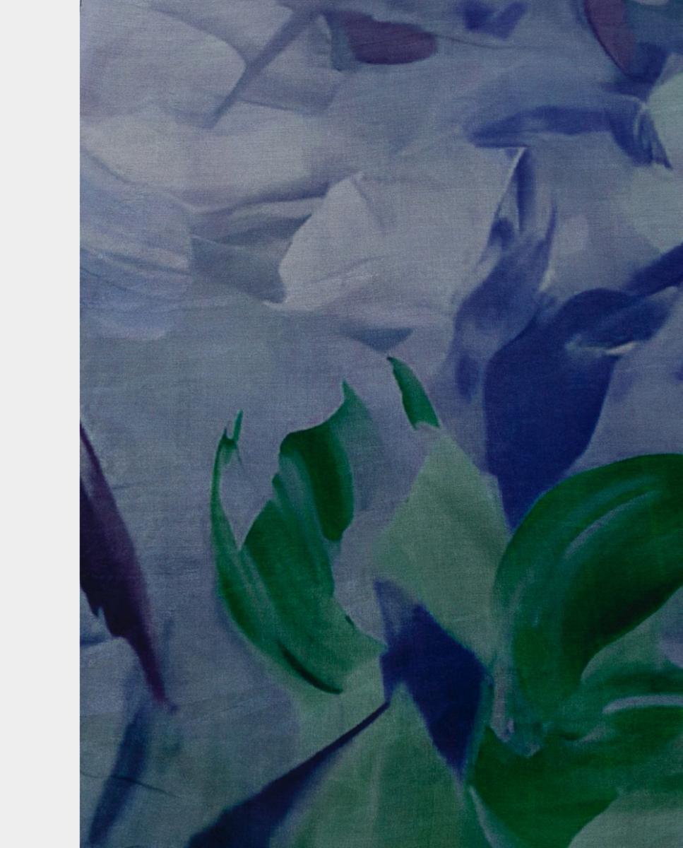 Lenço Quadrado de Seda com Estampado Floral Azul-3