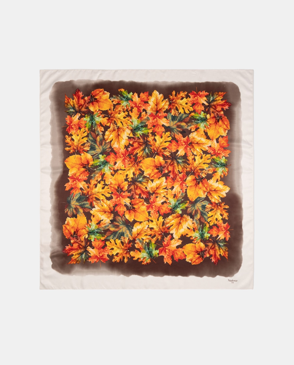 Imagen 1 de Pañuelo en formato carré con estampado de hojarasca Naranja