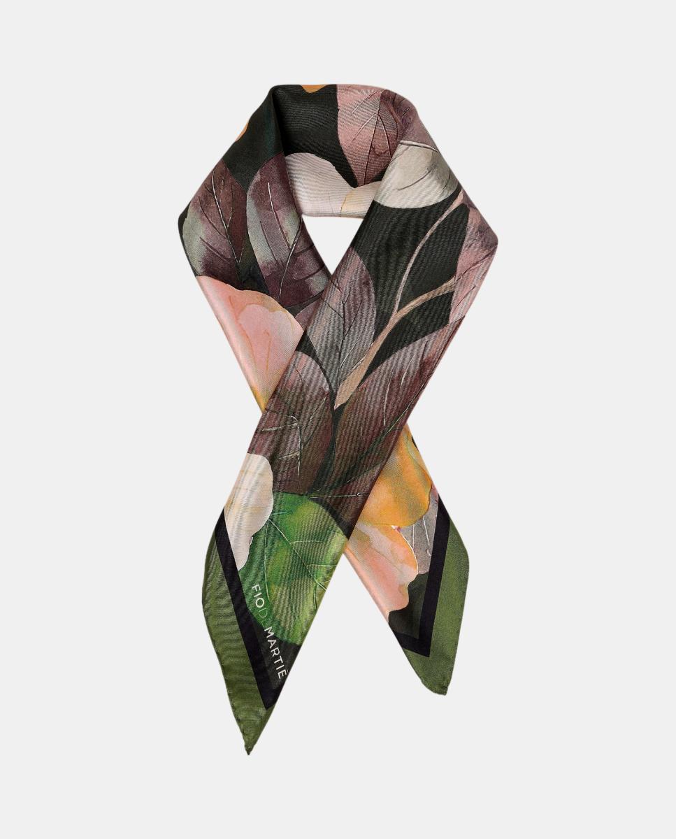 Pañuelo de seda verde 70x70 estampado floral cálido - Fio de Martié - Verde Verde-2