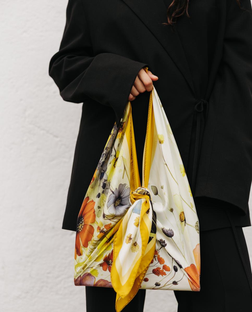 Pañuelo de seda carré 90x90cm estampado estampado florl amarillo multicolor - Fio de Martié - Amarillo Amarillo-5