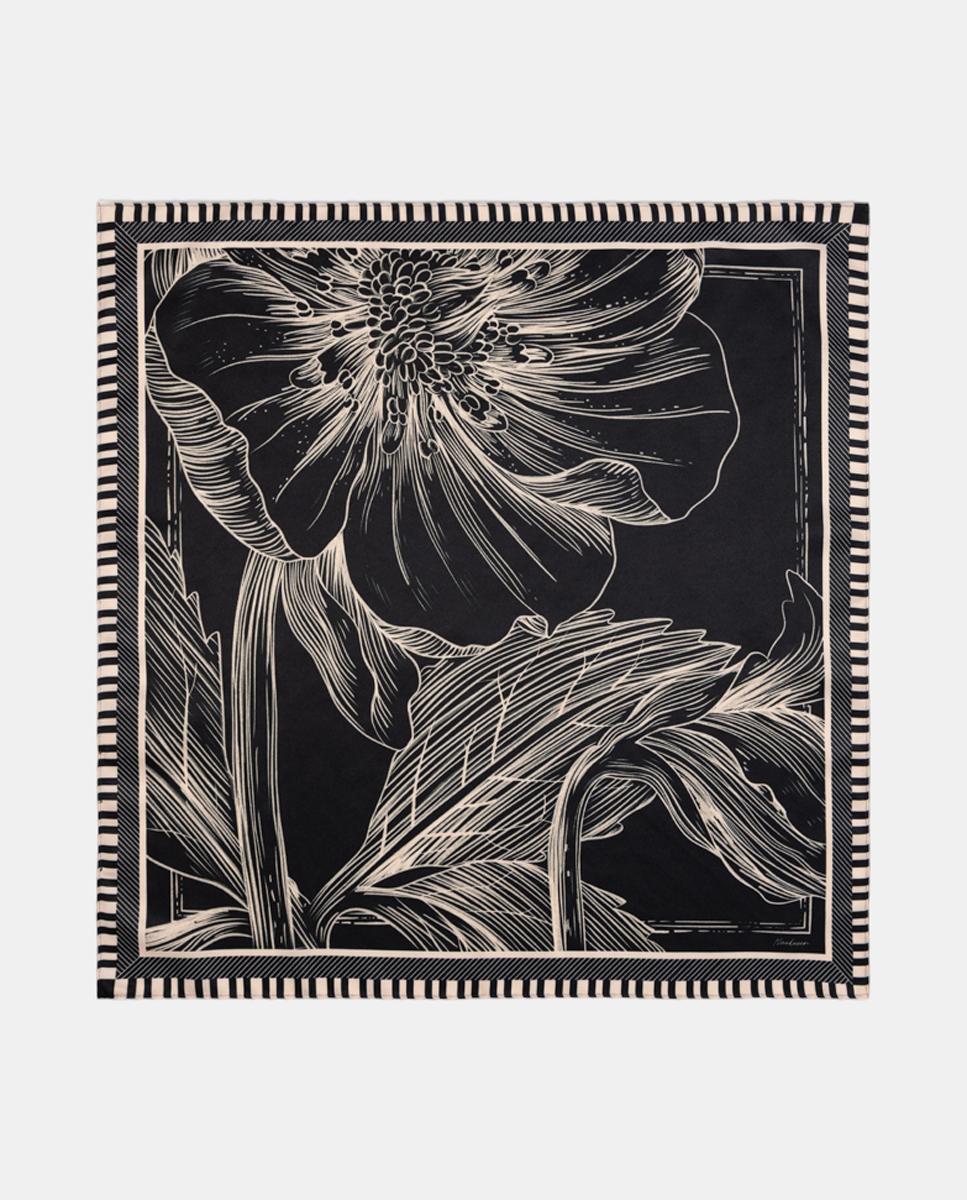 Imagen 1 de Pañuelo en formato bandana estampado maxi floral Negro