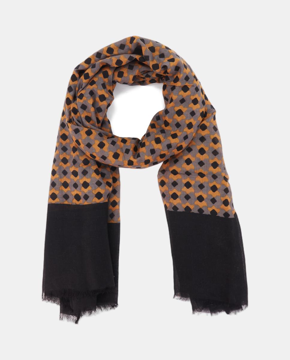 Lenço de Viscose com Estampado Geométrico Preto-5