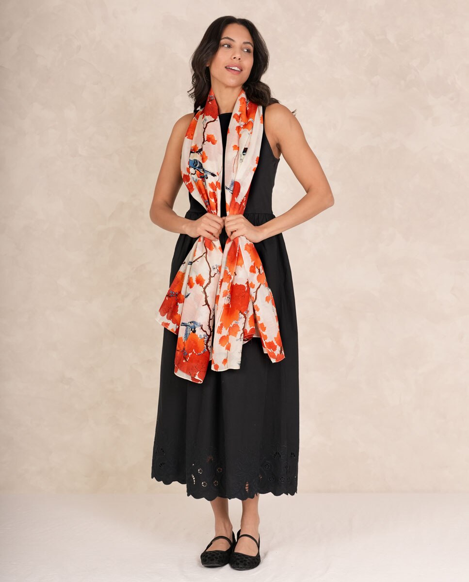 Écharpe Comprido com Estampado de Fantasia - Branco Vermelho-3