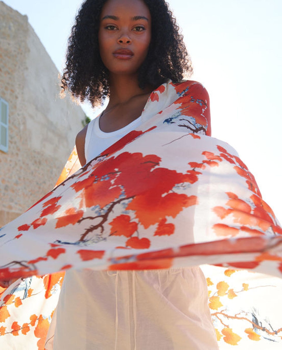 Écharpe Comprido com Estampado de Fantasia - Branco Vermelho-5