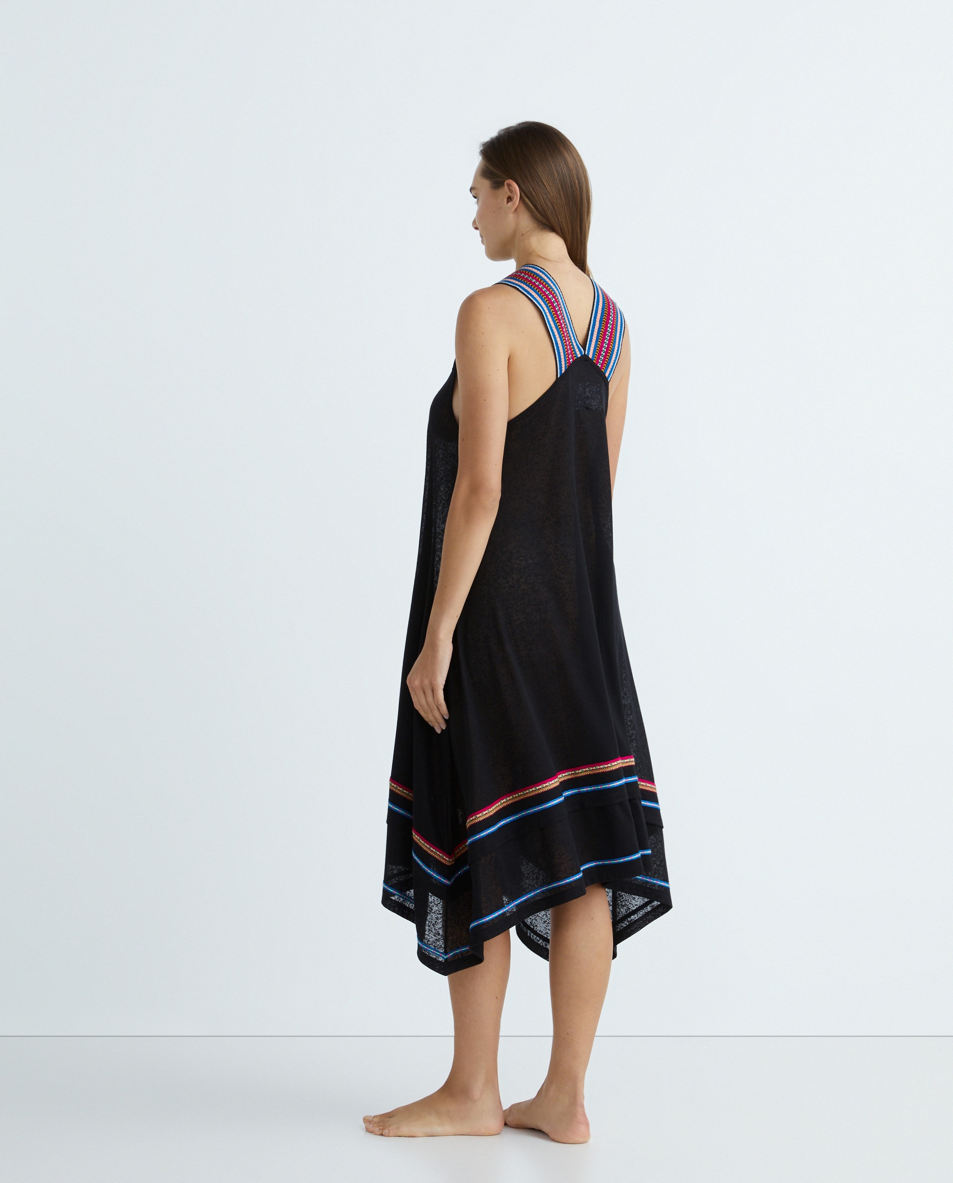 Kaftan Midi Liso de Alças com Detalhes em Contraste Preto-2