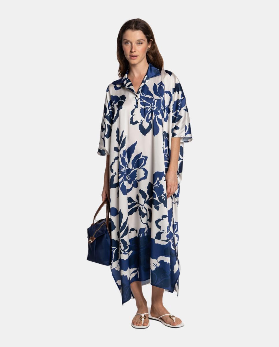 Imagem 0 de Kaftan com Estampado Floral Grande e Colarinho de Camisa com Botões Metálicos.
