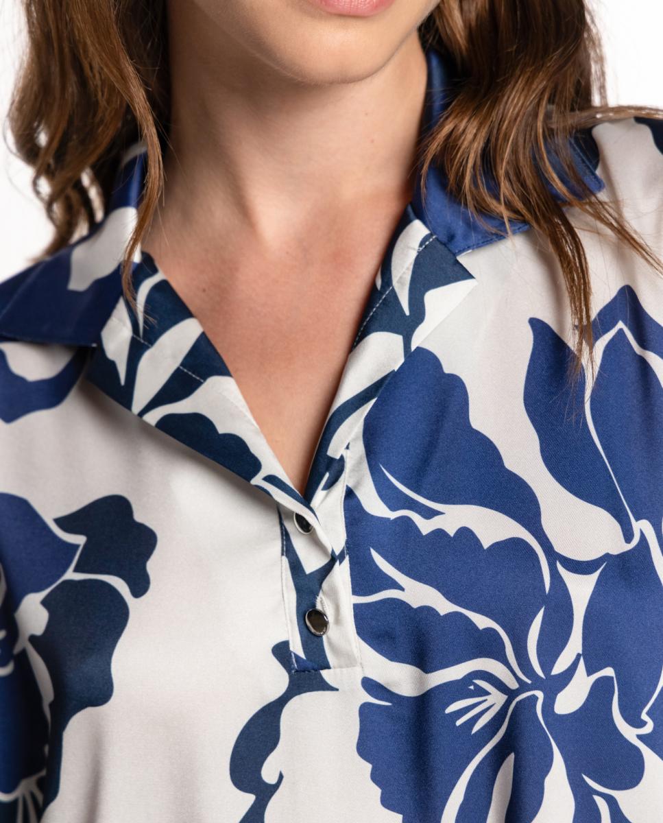 Kaftan com Estampado Floral Grande e Colarinho de Camisa com Botões Metálicos. Cru-4