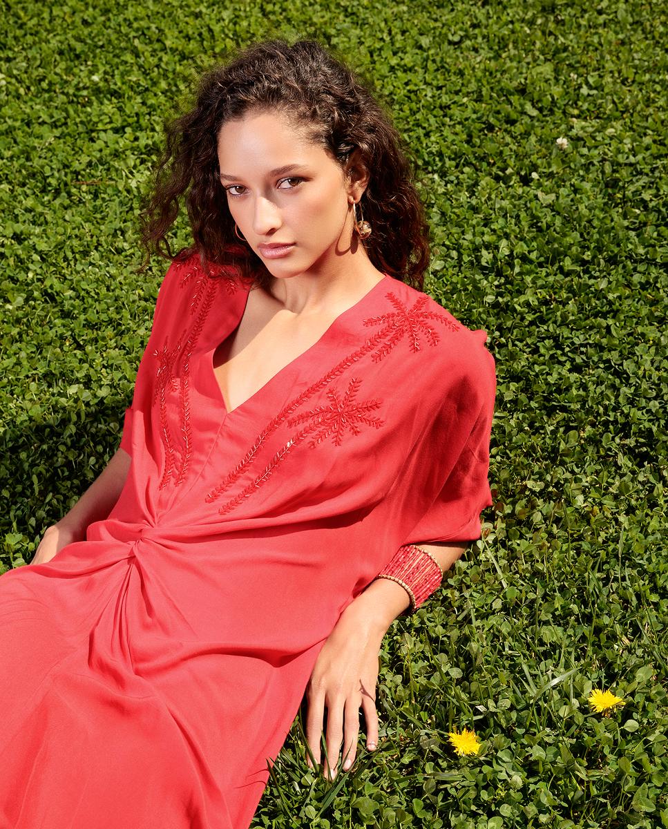 Imagen 7 de Vestido midi de lino anudado - Lola Casademunt - Rojo Rojo