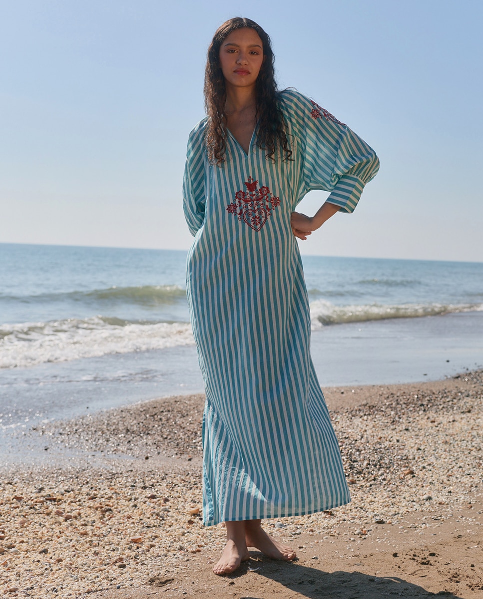 Imagem 0 de Túnica Bordada Love