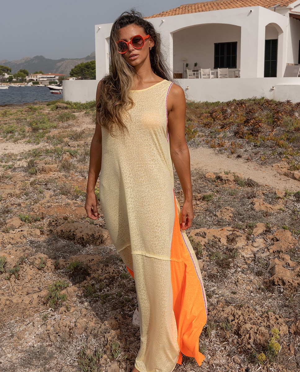 Imagem 0 de Vestido Maxi com Gola Larga nas Costas