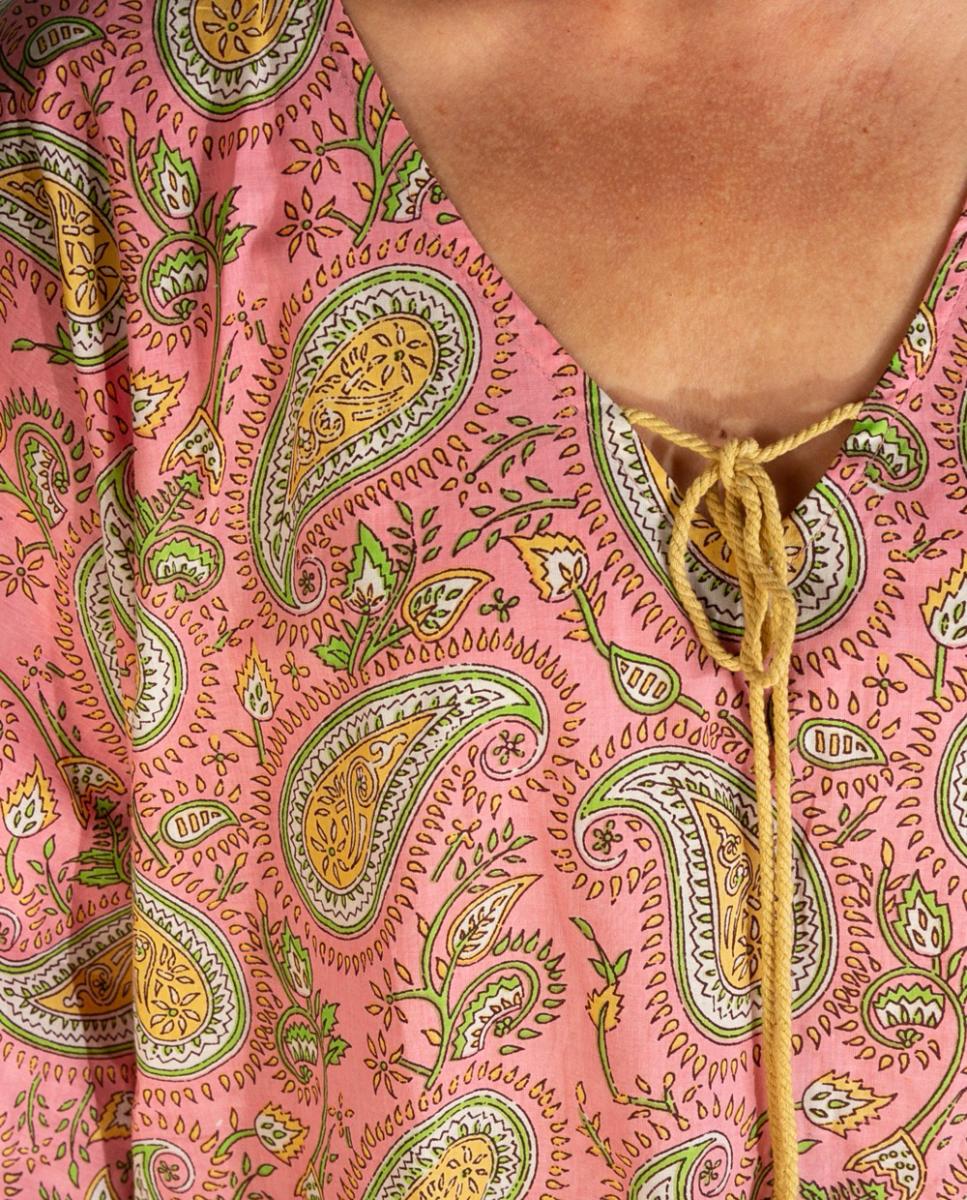 Kaftan Curto de Algodão com Manga Larga e Borla no Decote Rosa-3