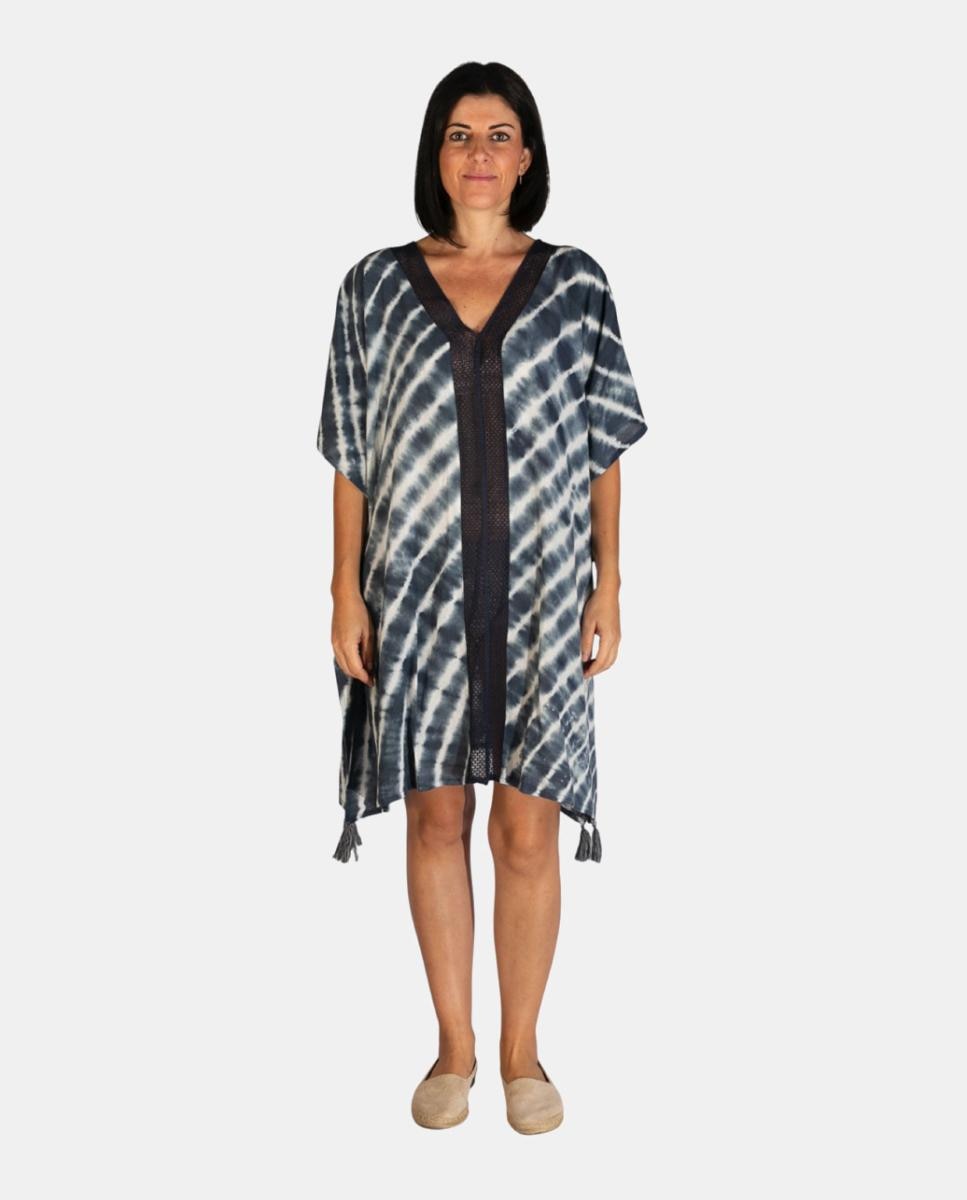 Imagem 0 de Kaftan Curto de Praia com Estampado Tie Dye e Detalhe de Borlas