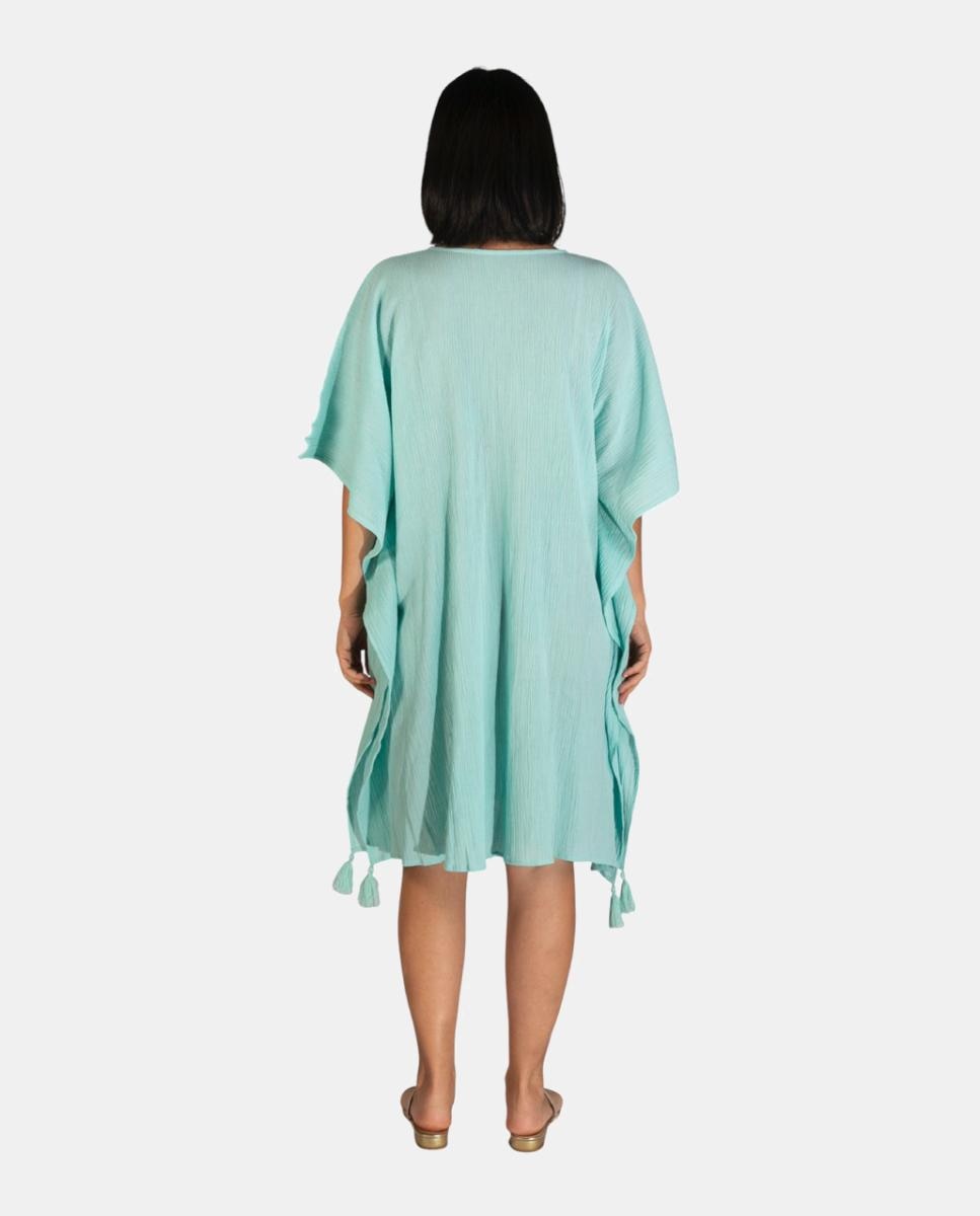 Kaftan Curto de Praia em Algodão Texturizado Liso com Detalhe de Borlas Verde Água-2