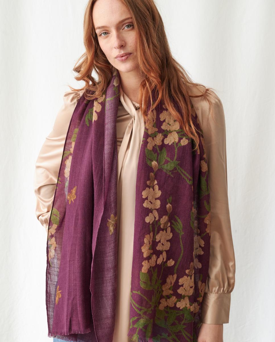 Imagen 2 de Bufanda de lana Wisteria Plum - One Hundred Stars - Morado Morado