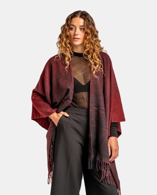 Imagen 0 de Poncho estampado burdeos